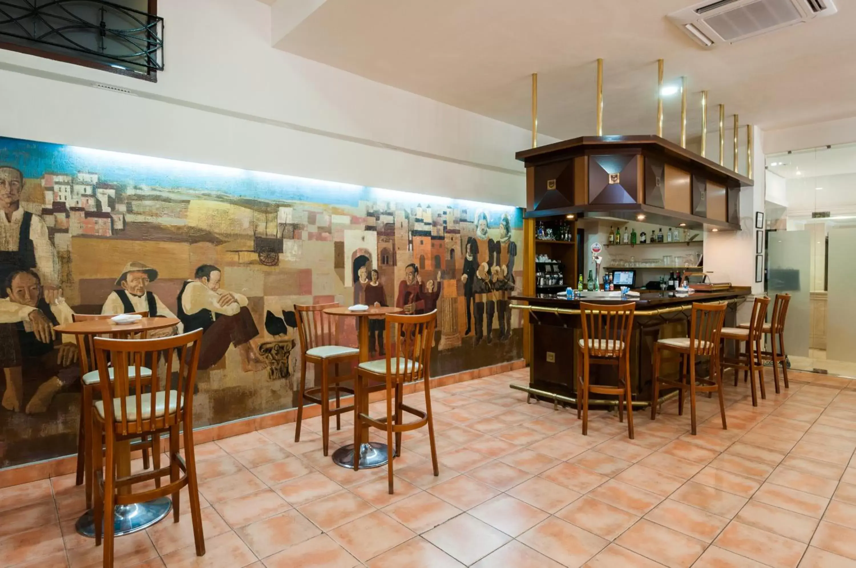 Restaurant/Places to Eat in Hotel Alcántara
