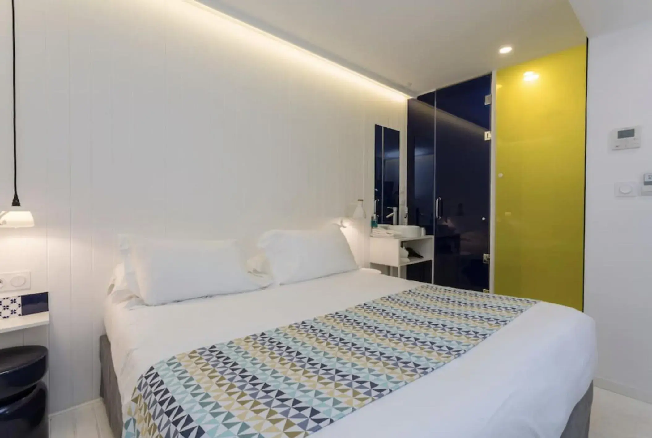 Bed in Atypik Hotel