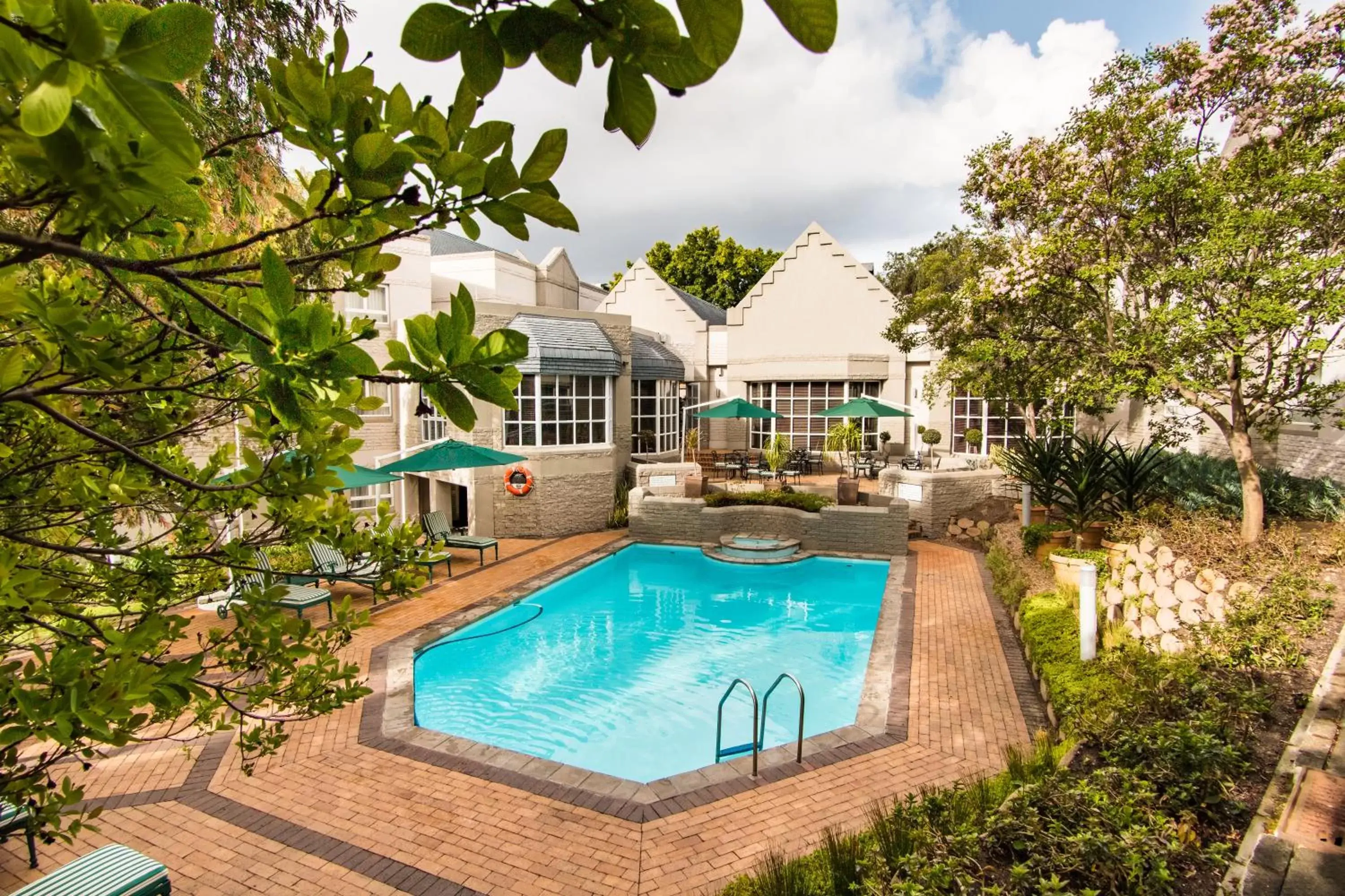 Garden, Swimming Pool in City Lodge Hotel Pinelands