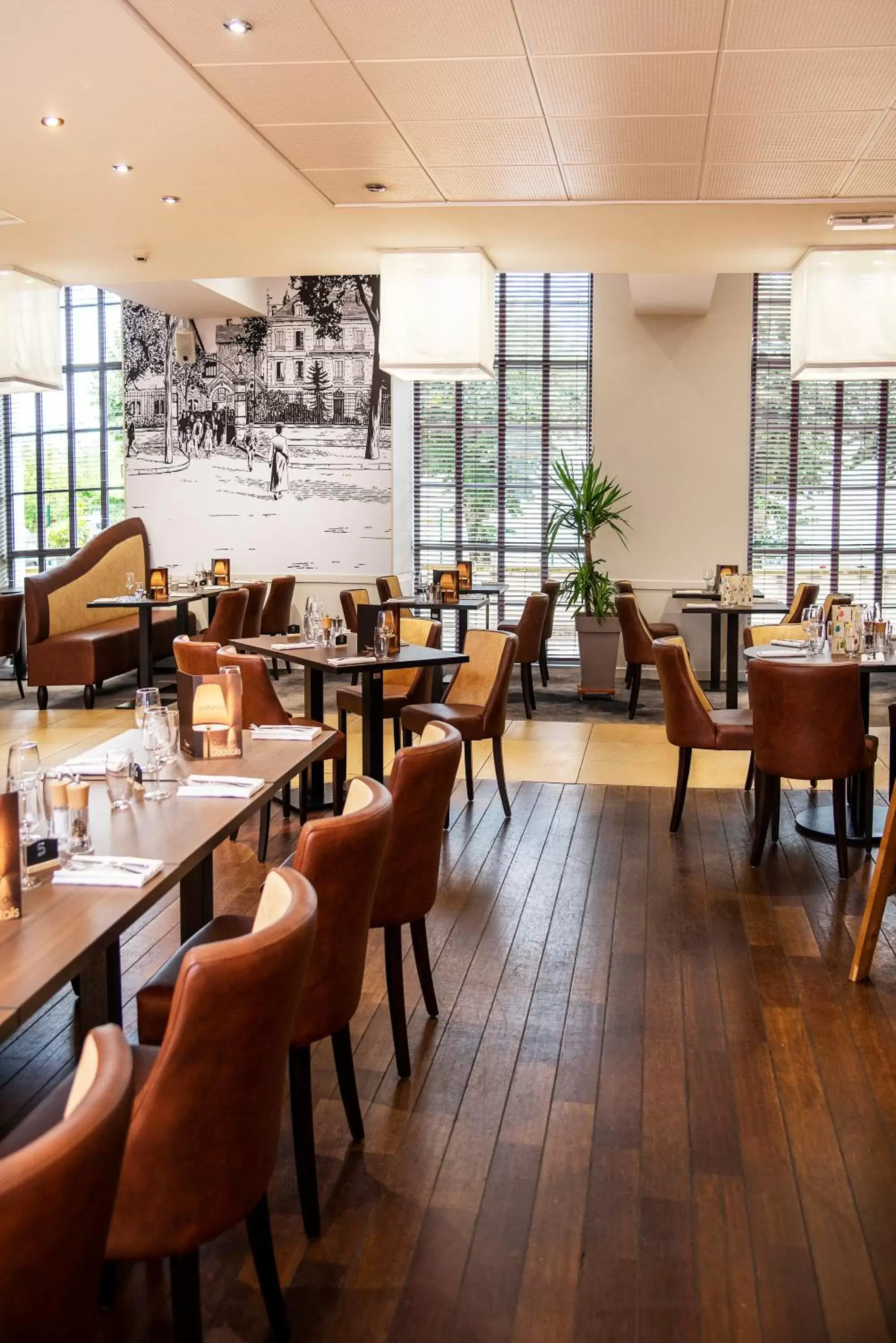 Restaurant/places to eat in Best Western Plus Hôtel Colbert Restaurant/places to eat in Best Western Plus Hôtel Colbert