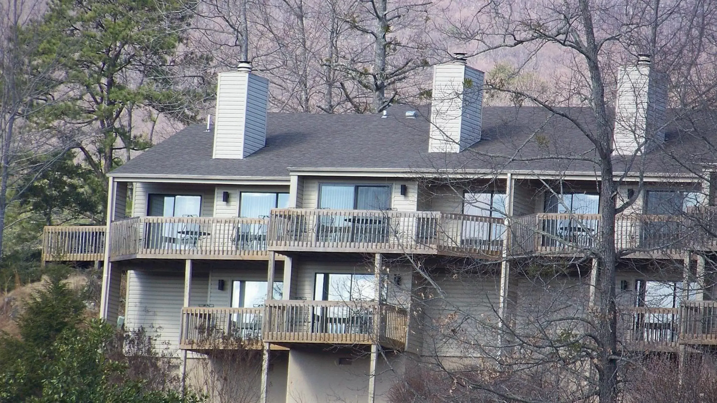 Property Building in Fox Run Association, a VRI resort