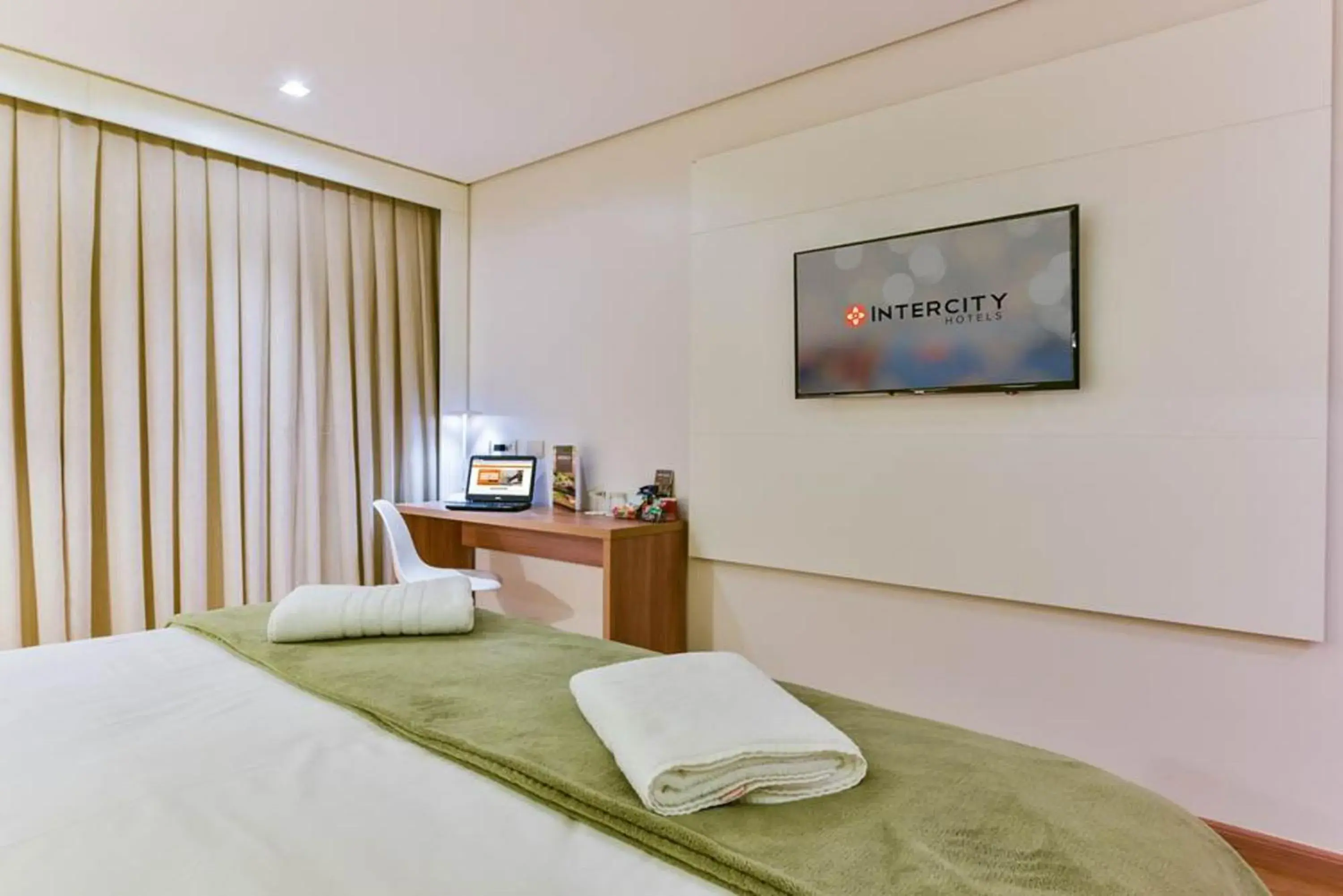 Bedroom, Bed in Intercity Anápolis