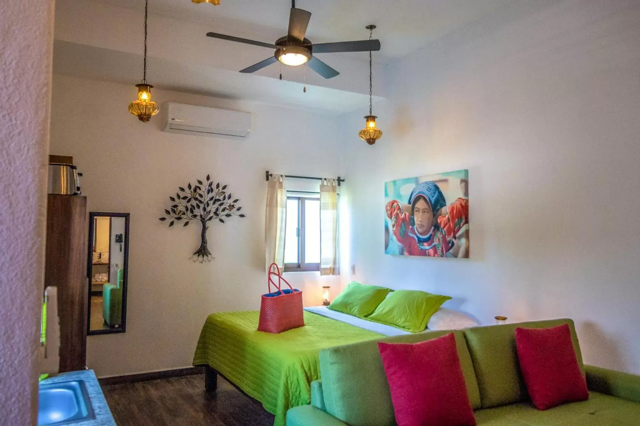 Bed, Seating Area in Refugio del Mar Luxury Hotel Boutique