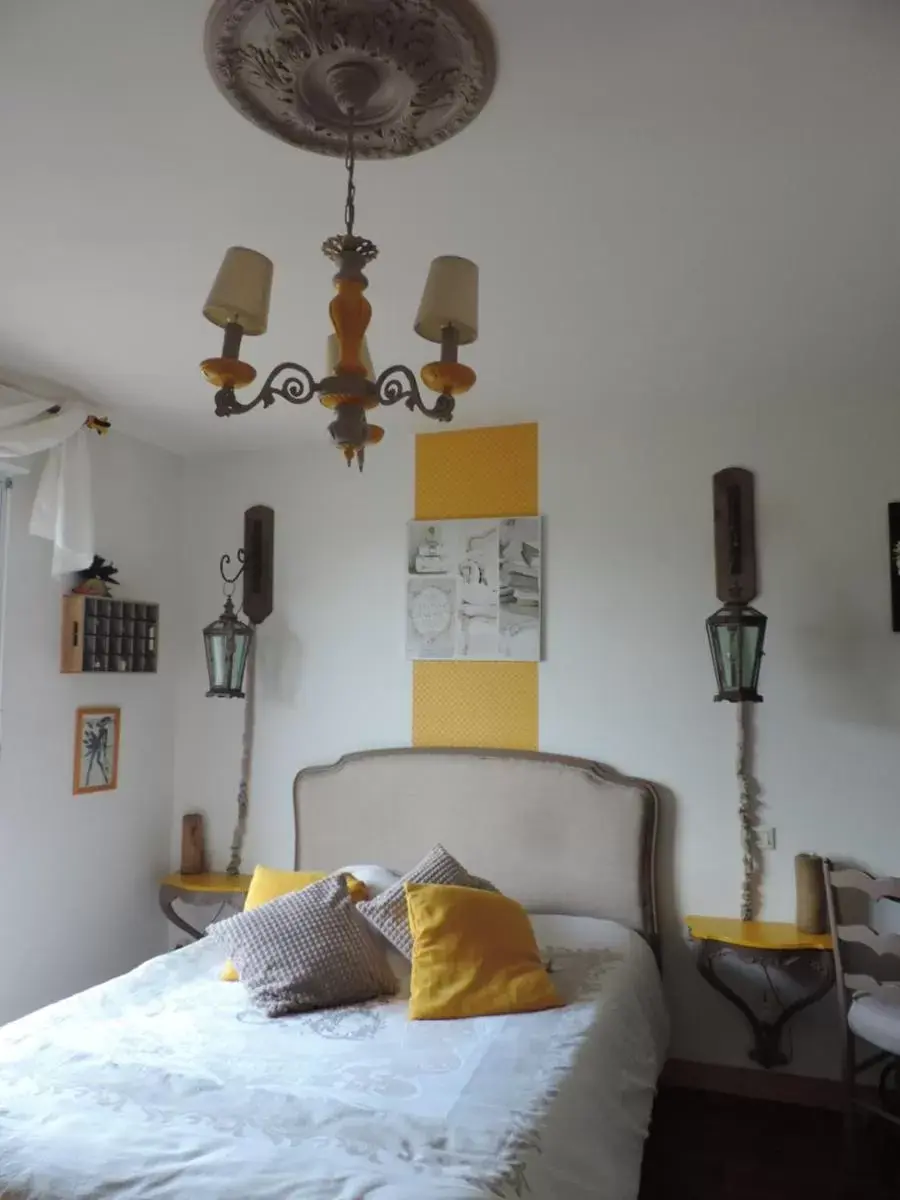 Bedroom, Bed in Villa Des Hortensias