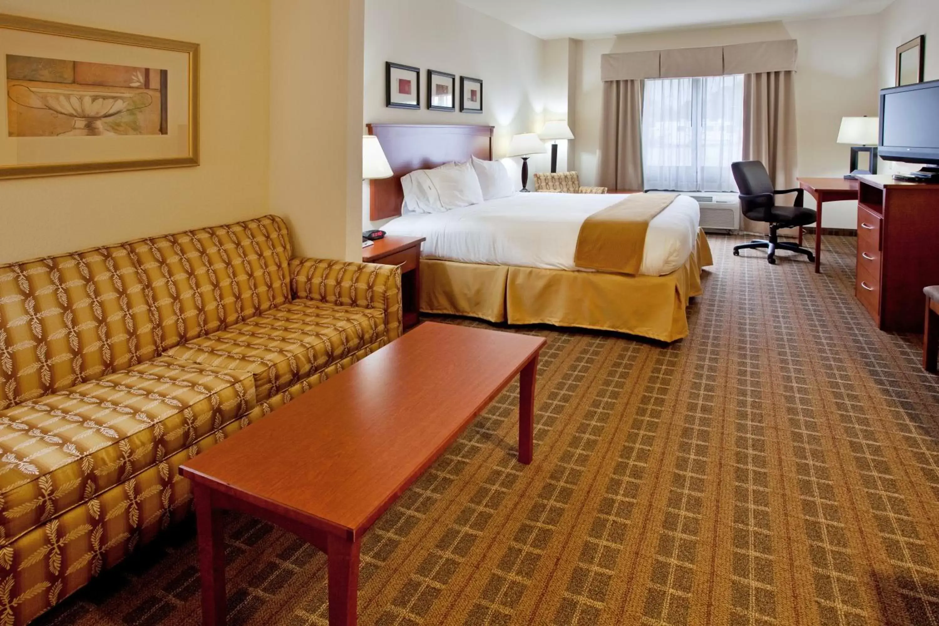 Day in Holiday Inn Express & Suites - Hardeeville-Hilton Head, an IHG Hotel