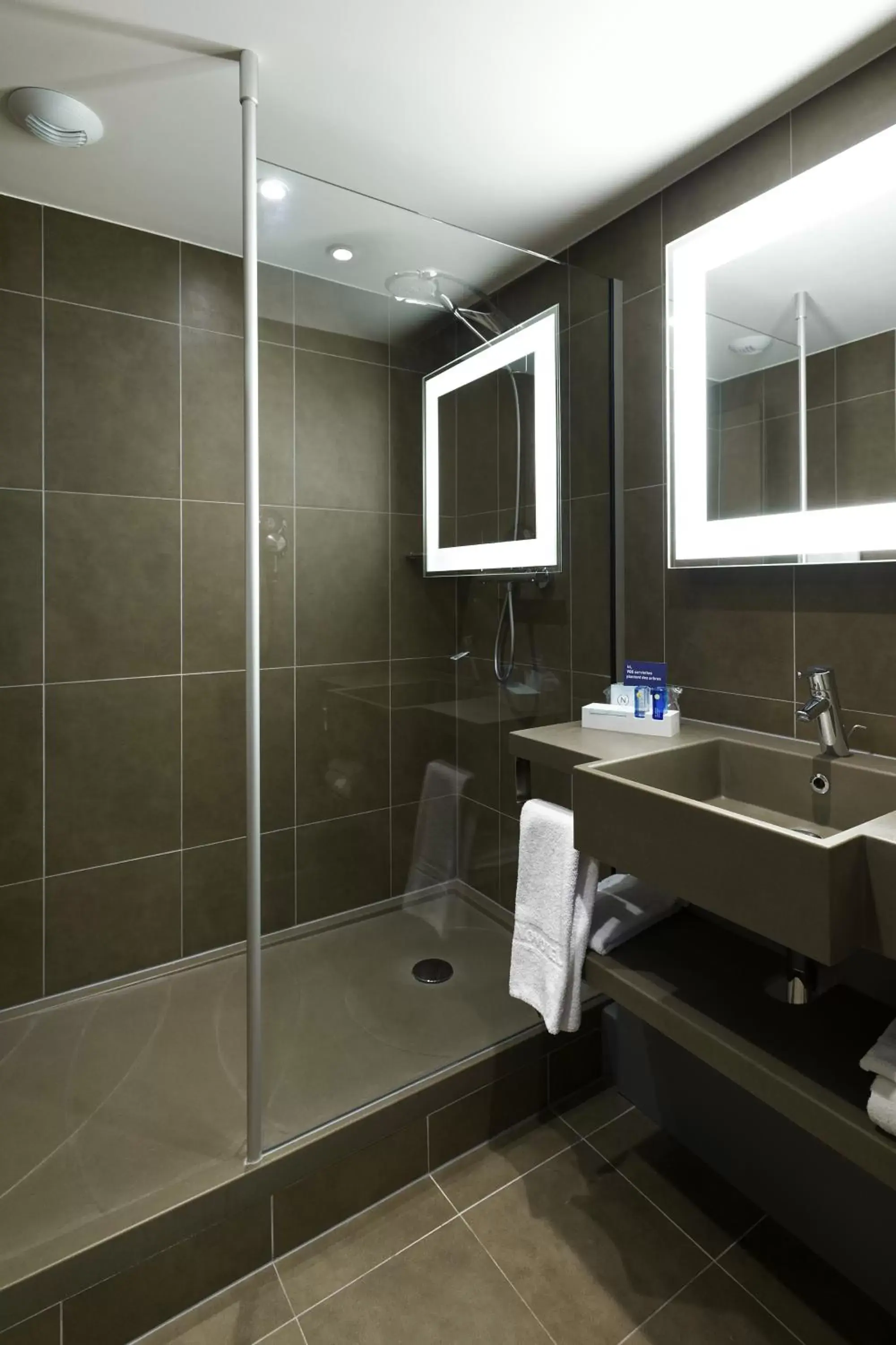 Shower, Bathroom in Novotel Brussels City Centre