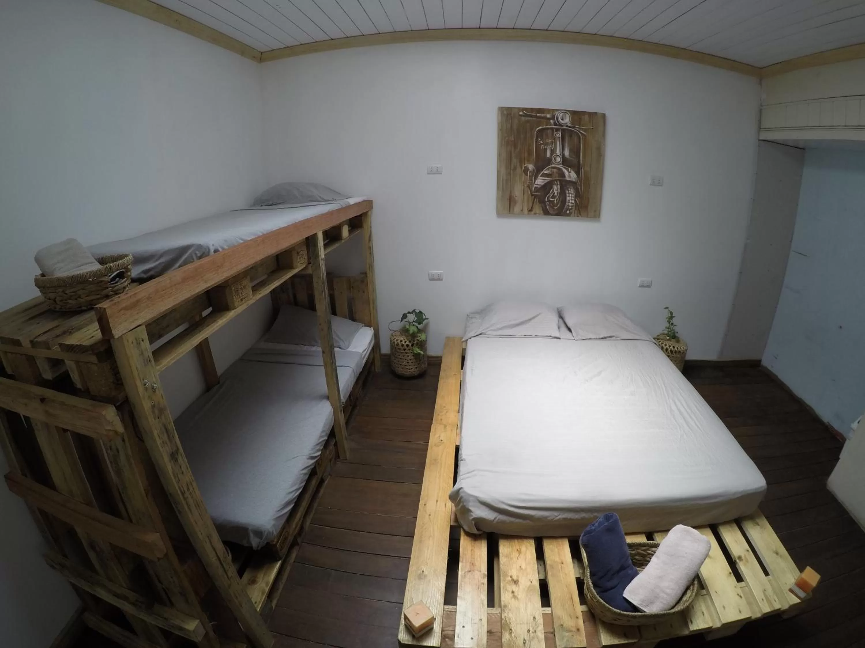 Bed, Bunk Bed in Hotel Cortez Azul