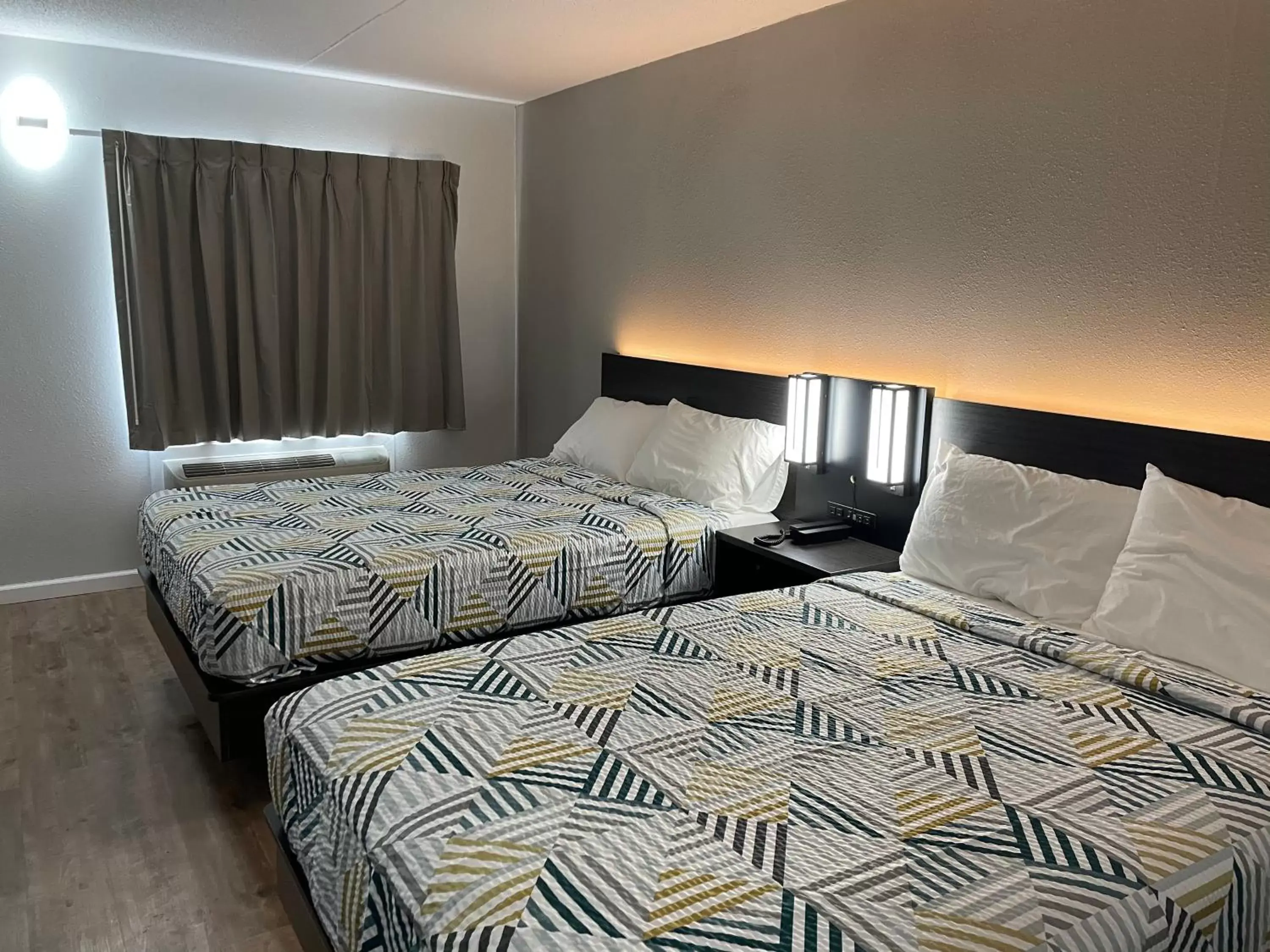 Bed in Studio 6 Vicksburg, MS- Downtown Bed in Studio 6 Vicksburg, MS- Downtown