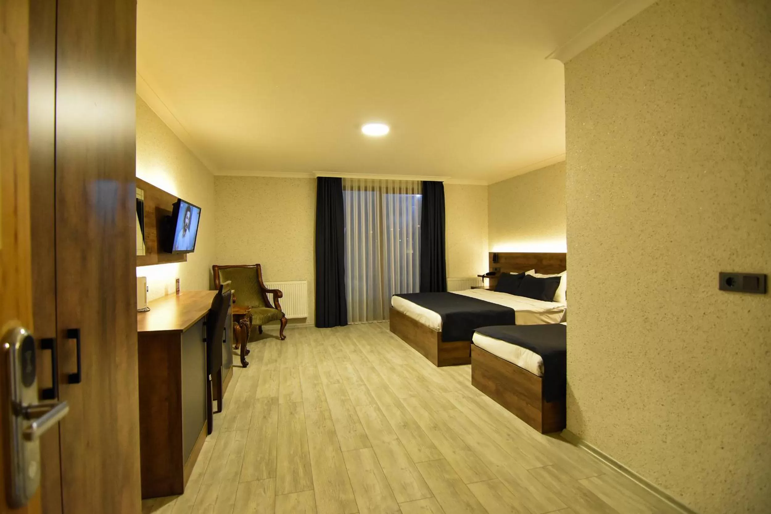 Photo of the whole room, Seating Area in Sandal Otel