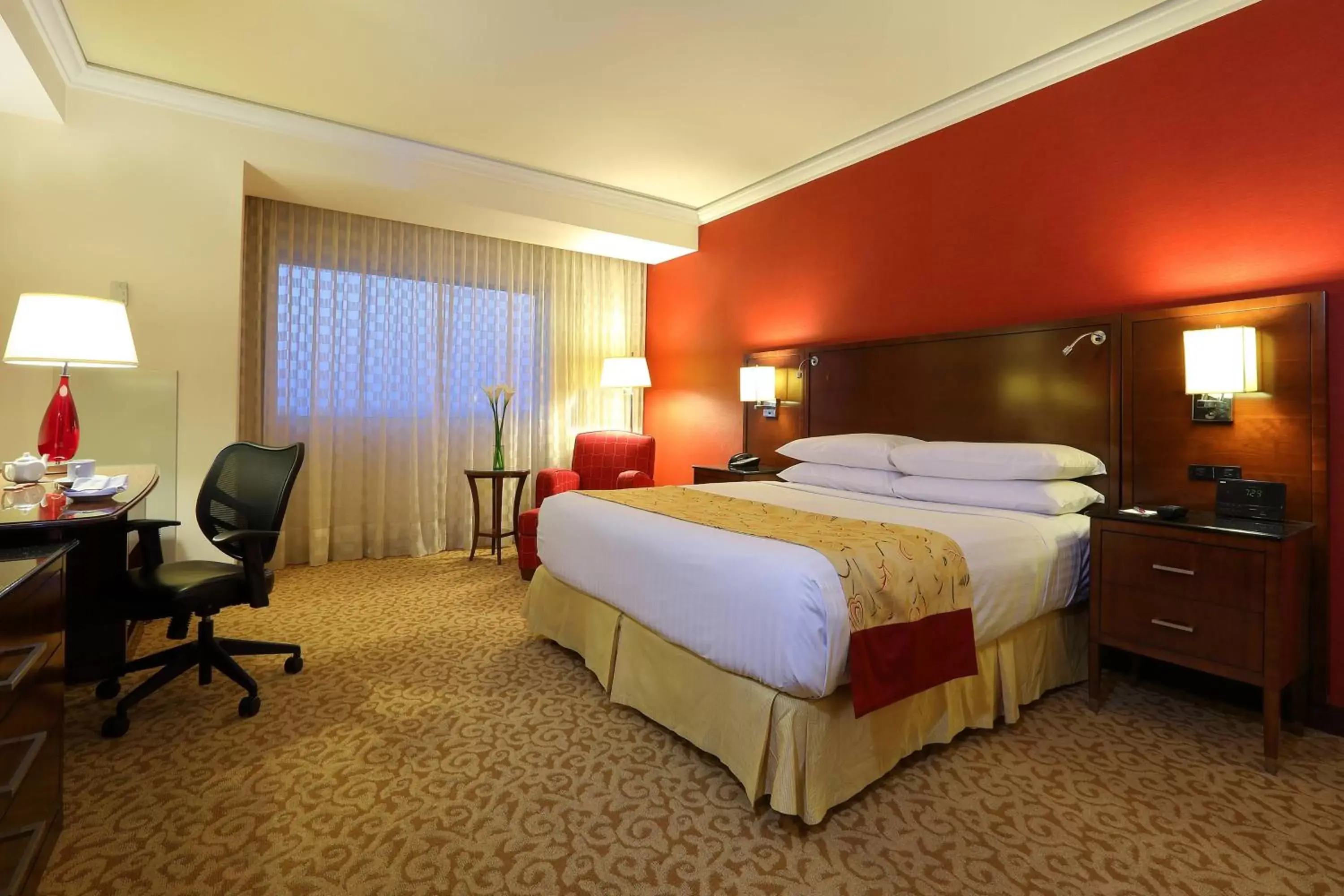 Bedroom, Bed in Aguascalientes Marriott Hotel