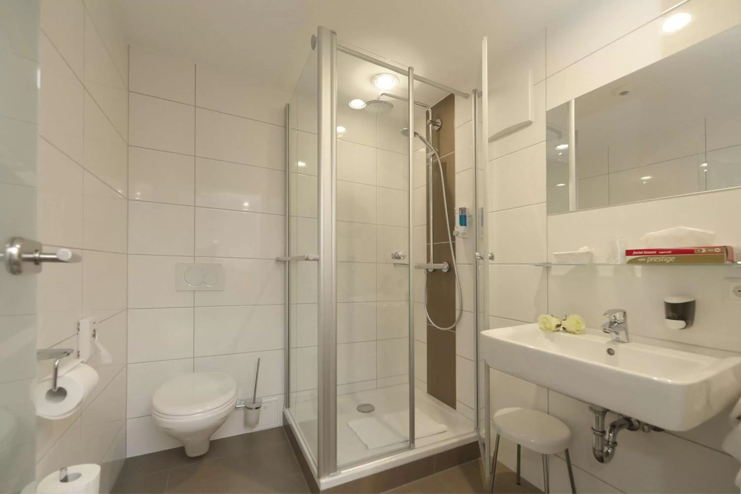 Shower, Bathroom in BEST WESTERN PLUS Aalener Römerhotel a.W.L.