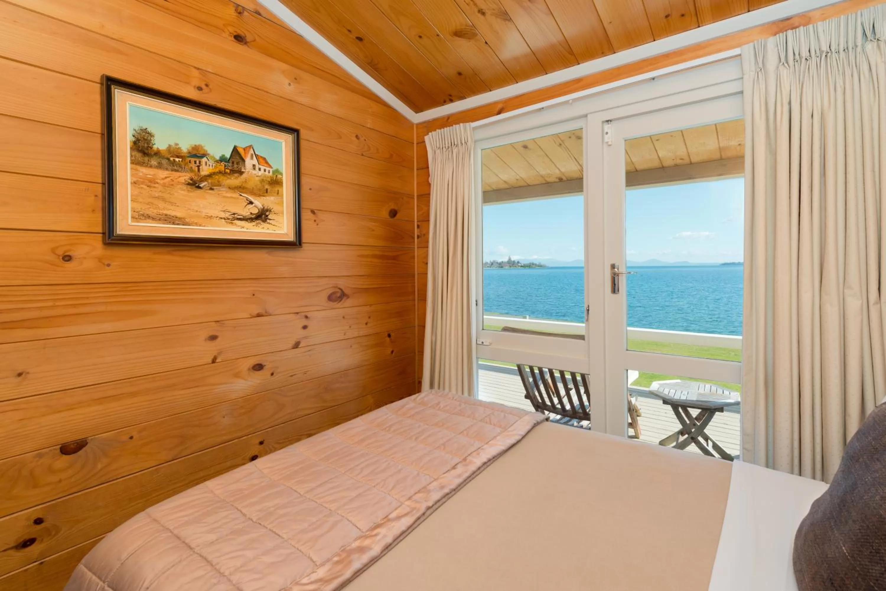 Day in Oasis Beach Motel