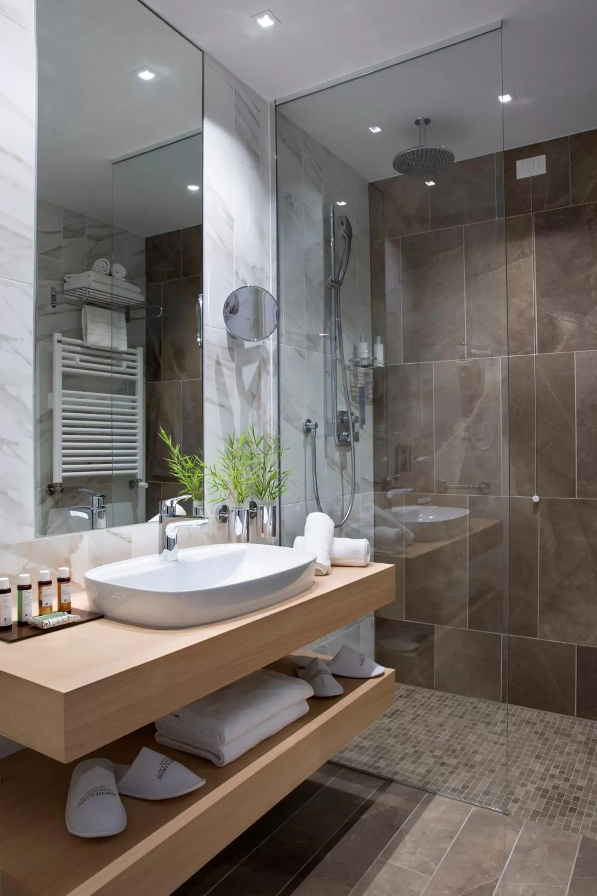 Shower, Bathroom in Leonardo Hotel Lago di Garda - Wellness and Spa