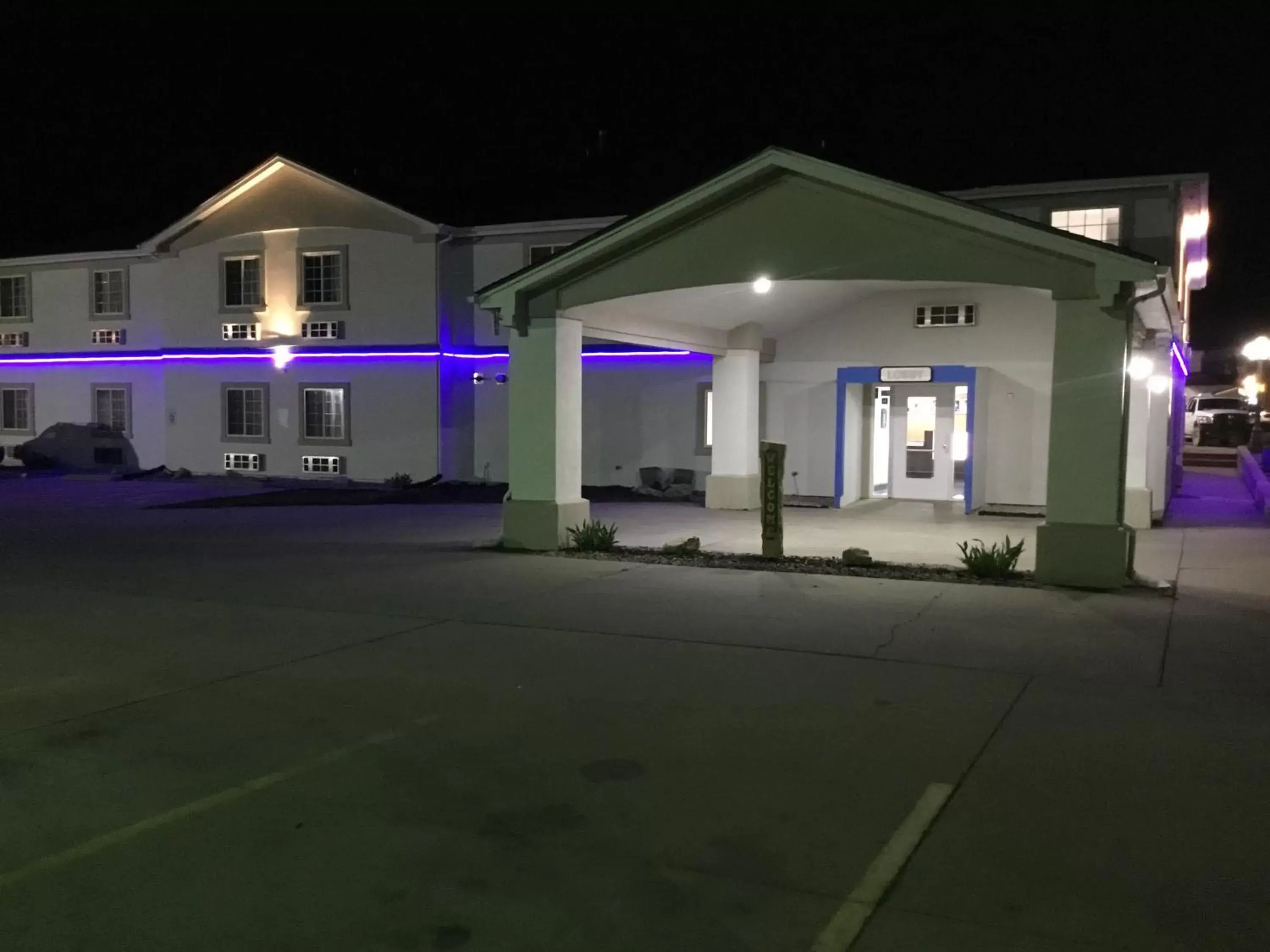 Facade/entrance, Property Building in Motel 6-Augusta, KS