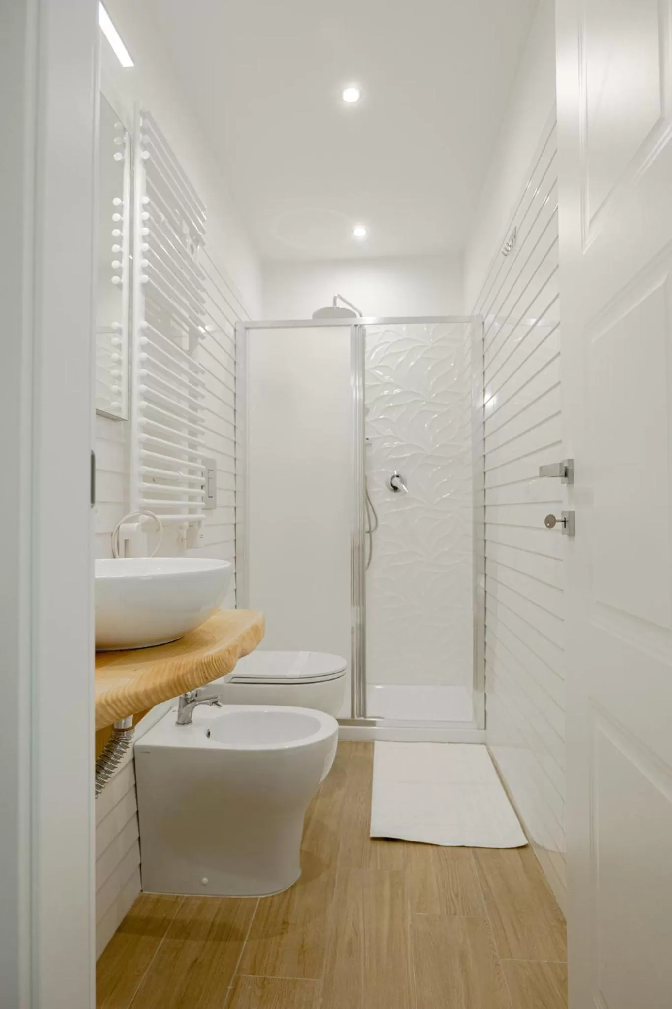 Shower, Bathroom in Bosco Mattavona