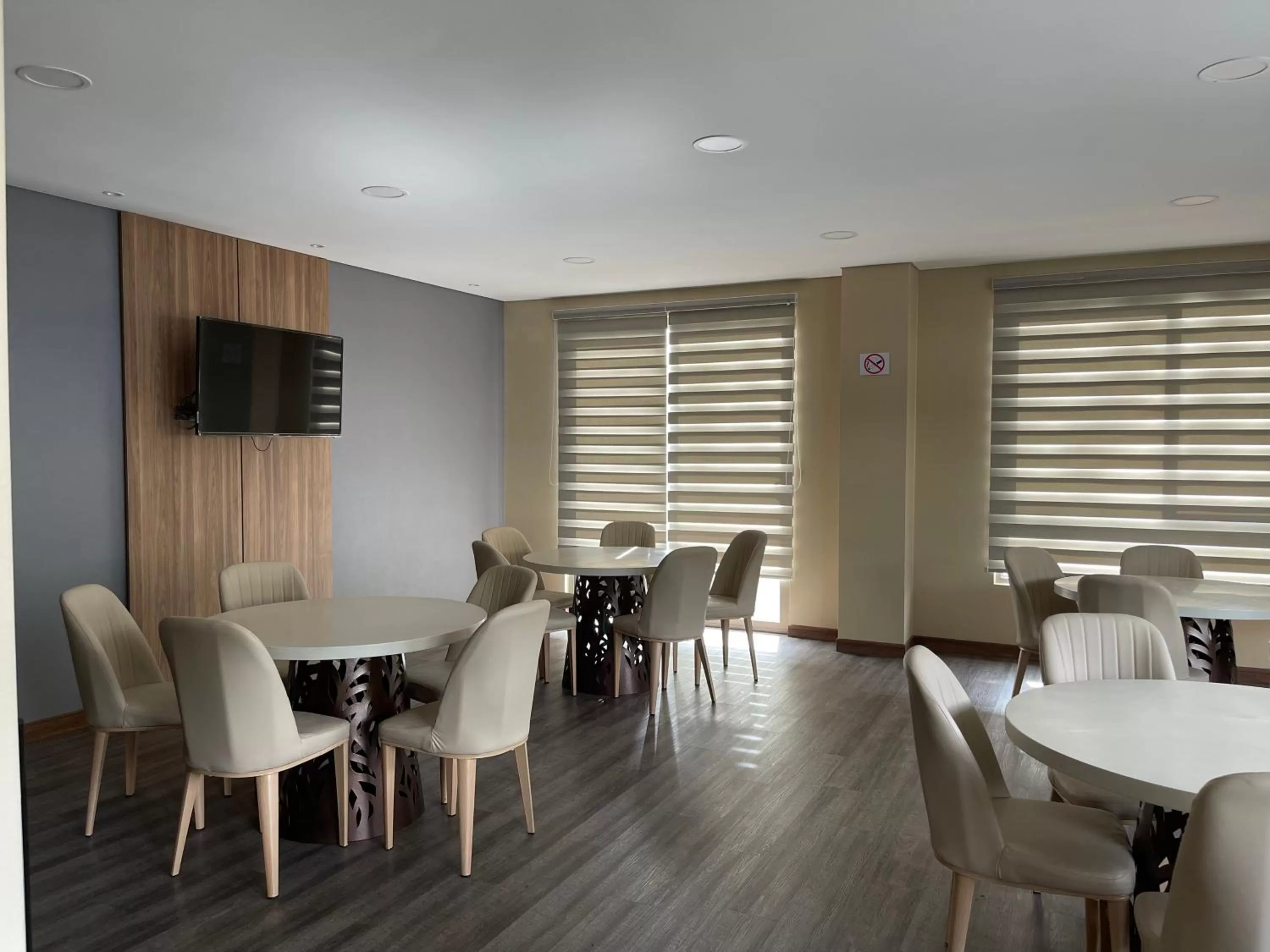 Seating area in Hotel Catena