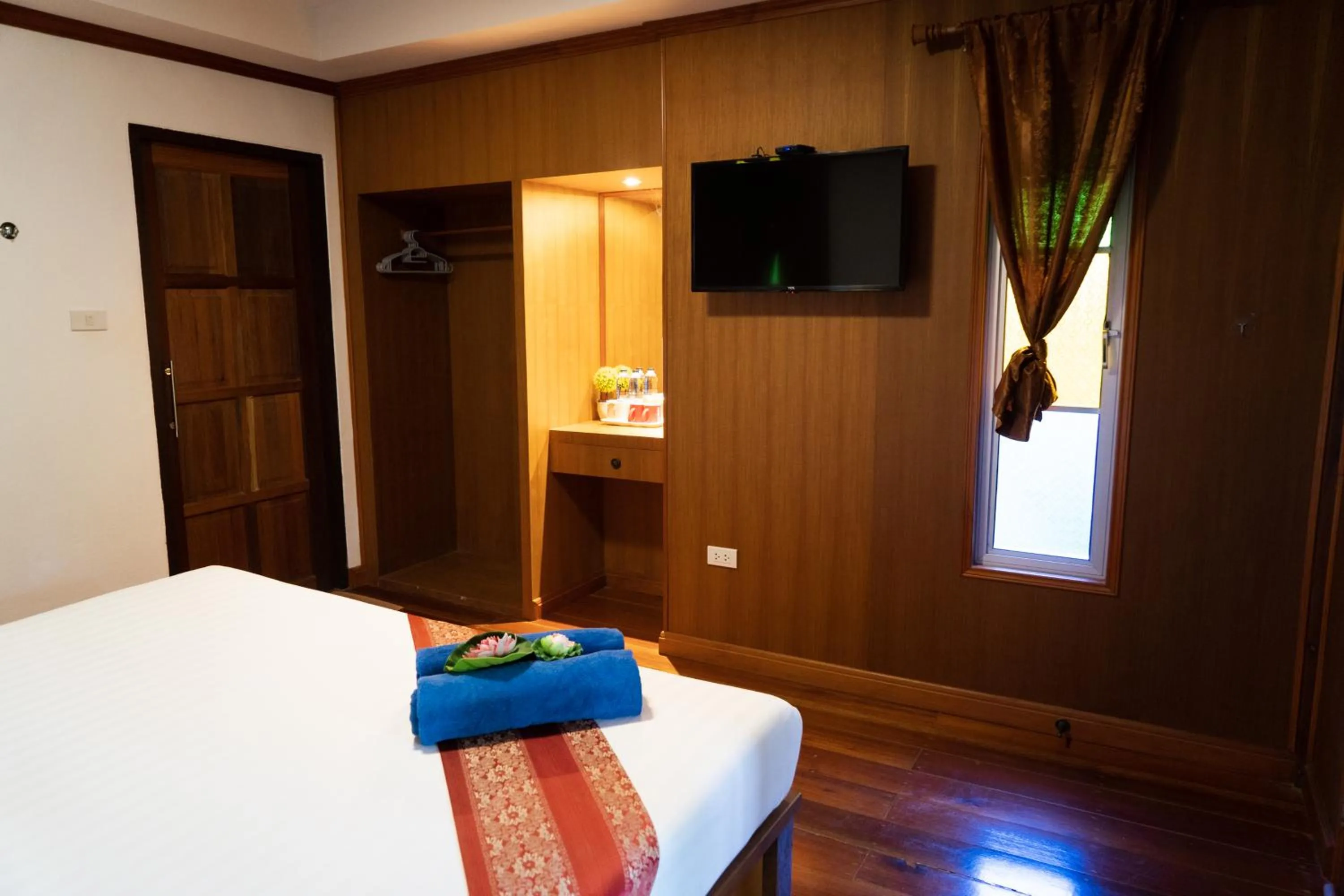 Bed in Lanta Andaleaf Bungalow - SHA Extra Plus