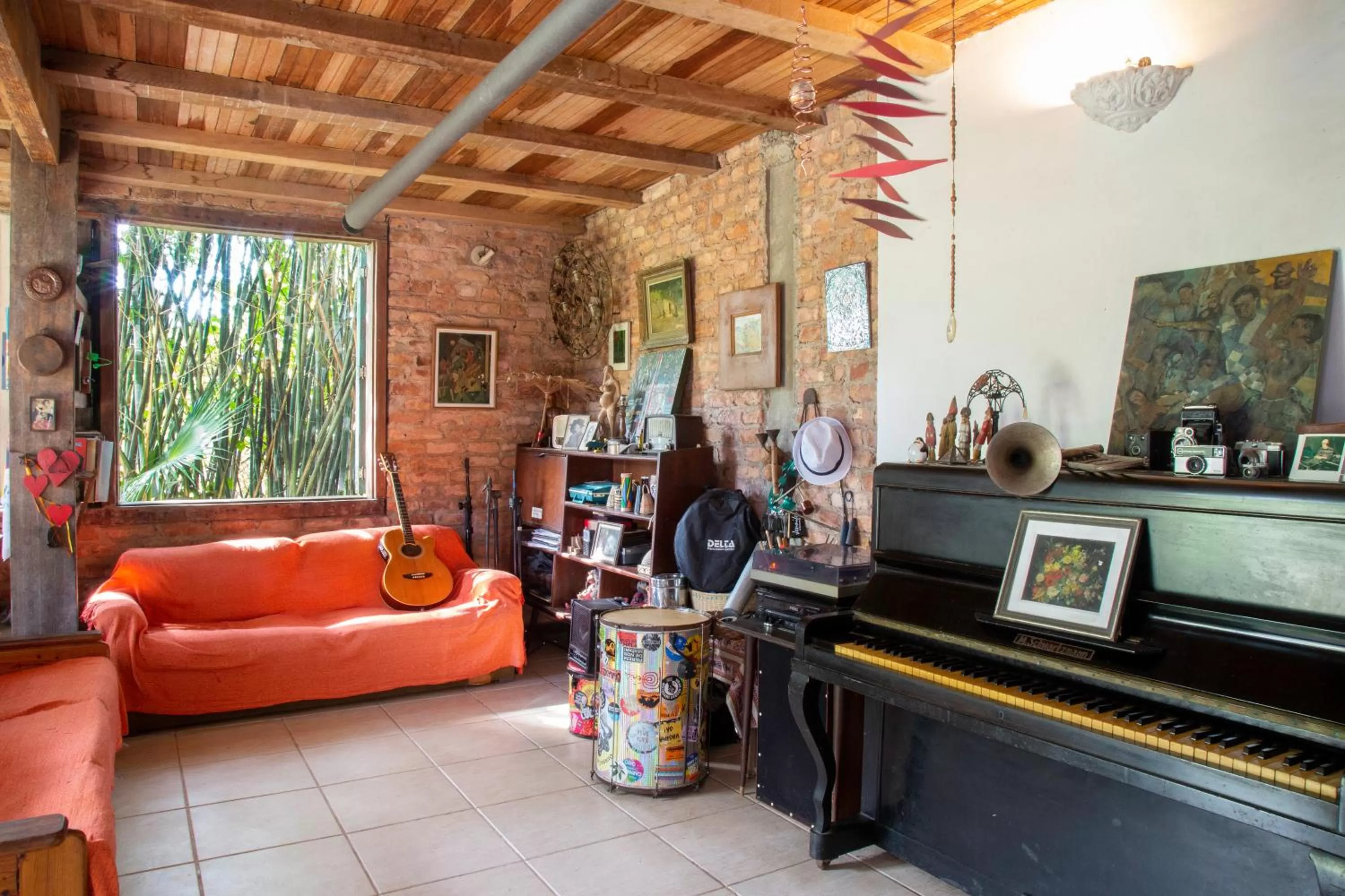 Living room in Casa em meio a natureza - Ideal para casal