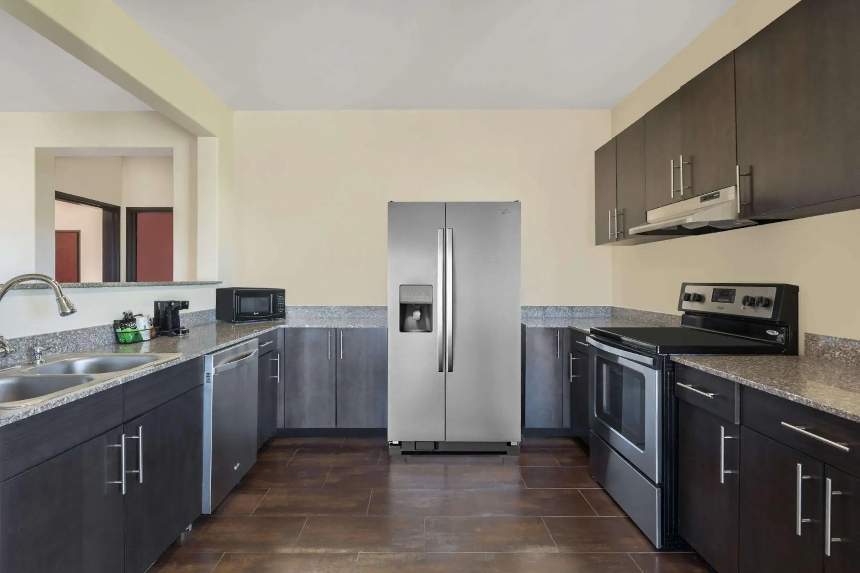 Photo of the whole room, Kitchen/Kitchenette in Days Inn by Wyndham Dilley