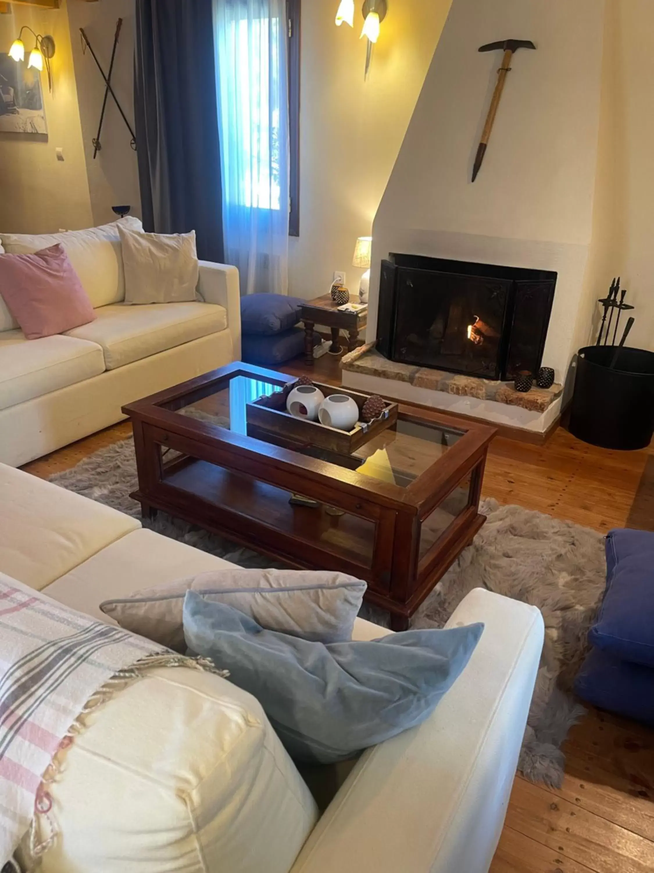 Living room, Seating Area in Parnassos Snow Hill Chalet