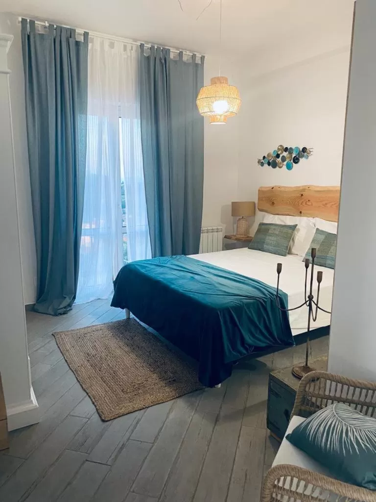 Bed in Il Fiore Bianco