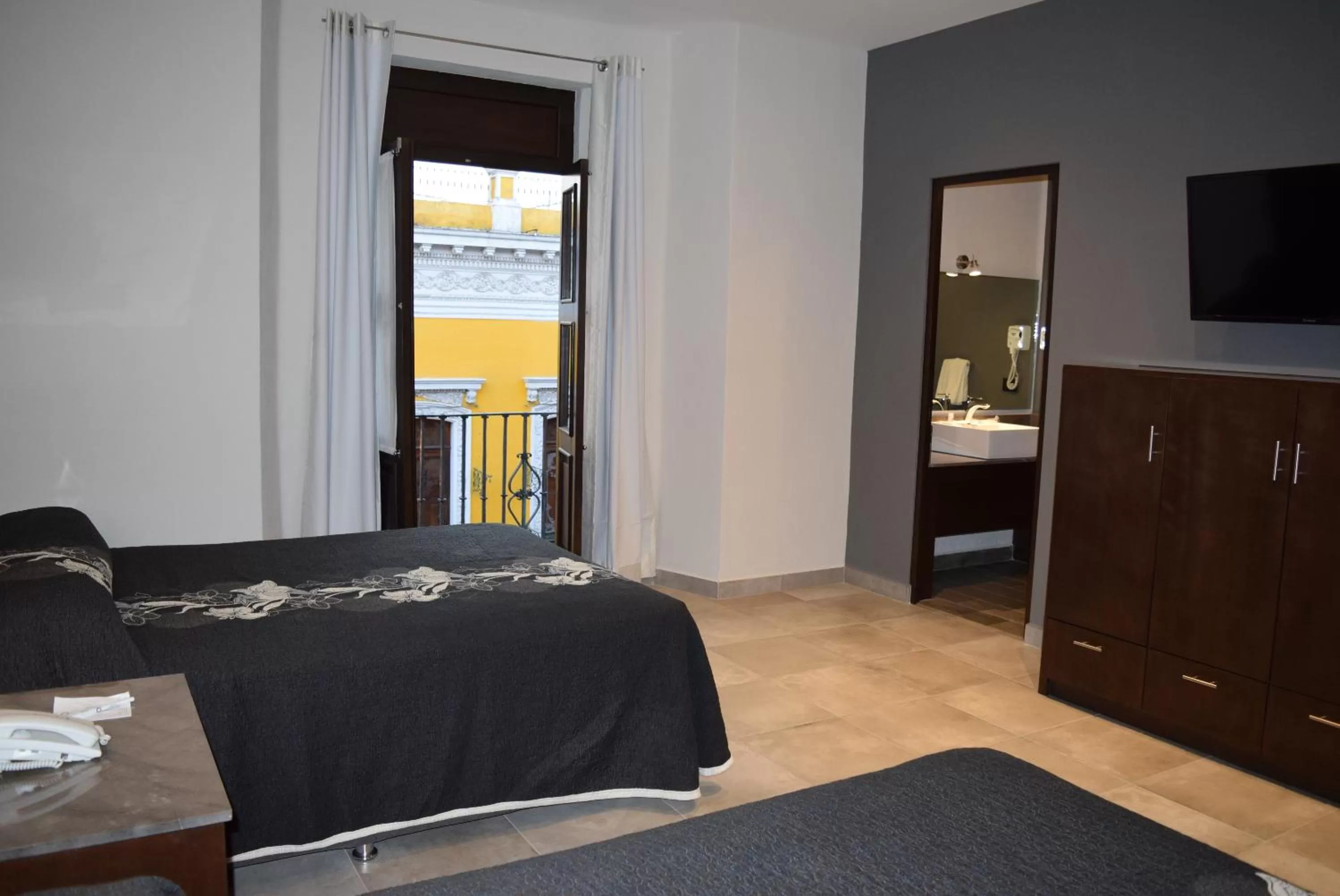 Property building, Bed in Hotel Sofia