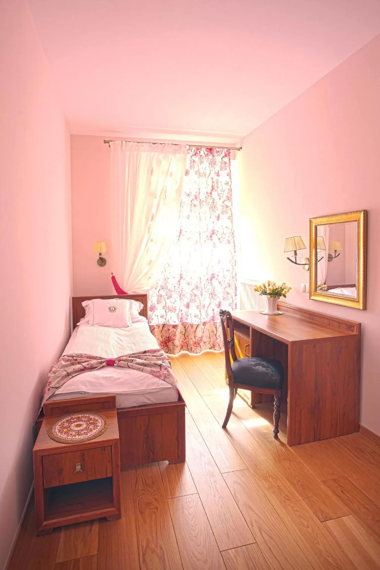 Photo of the whole room, Bed in Aparthotel Grodzka 21