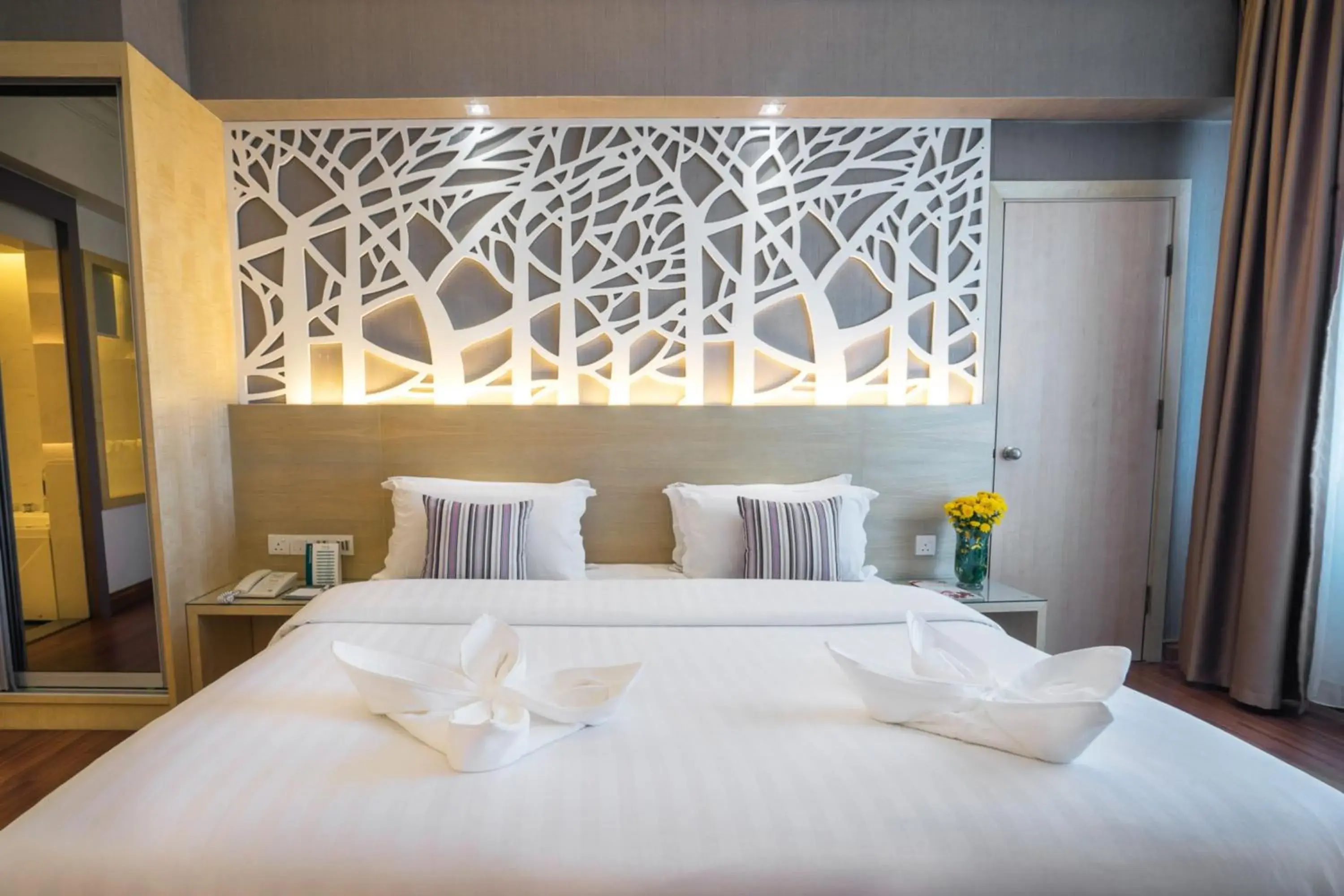 Bed in Crystal Crown Hotel Petaling Jaya