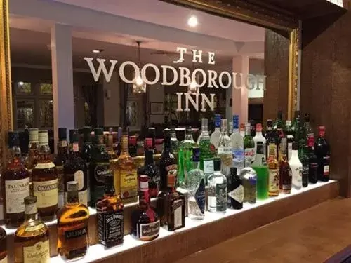 Lounge or bar, Restaurant/Places to Eat in The Woodborough Inn