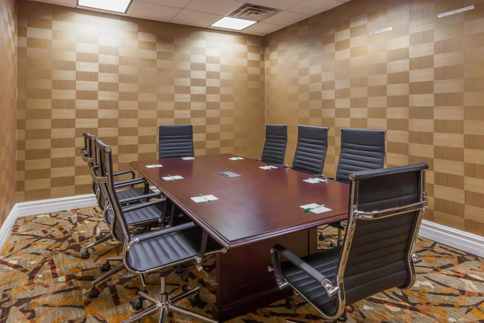 Meeting/conference room in Holiday Inn Hotel & Suites Oklahoma City North, an IHG Hotel