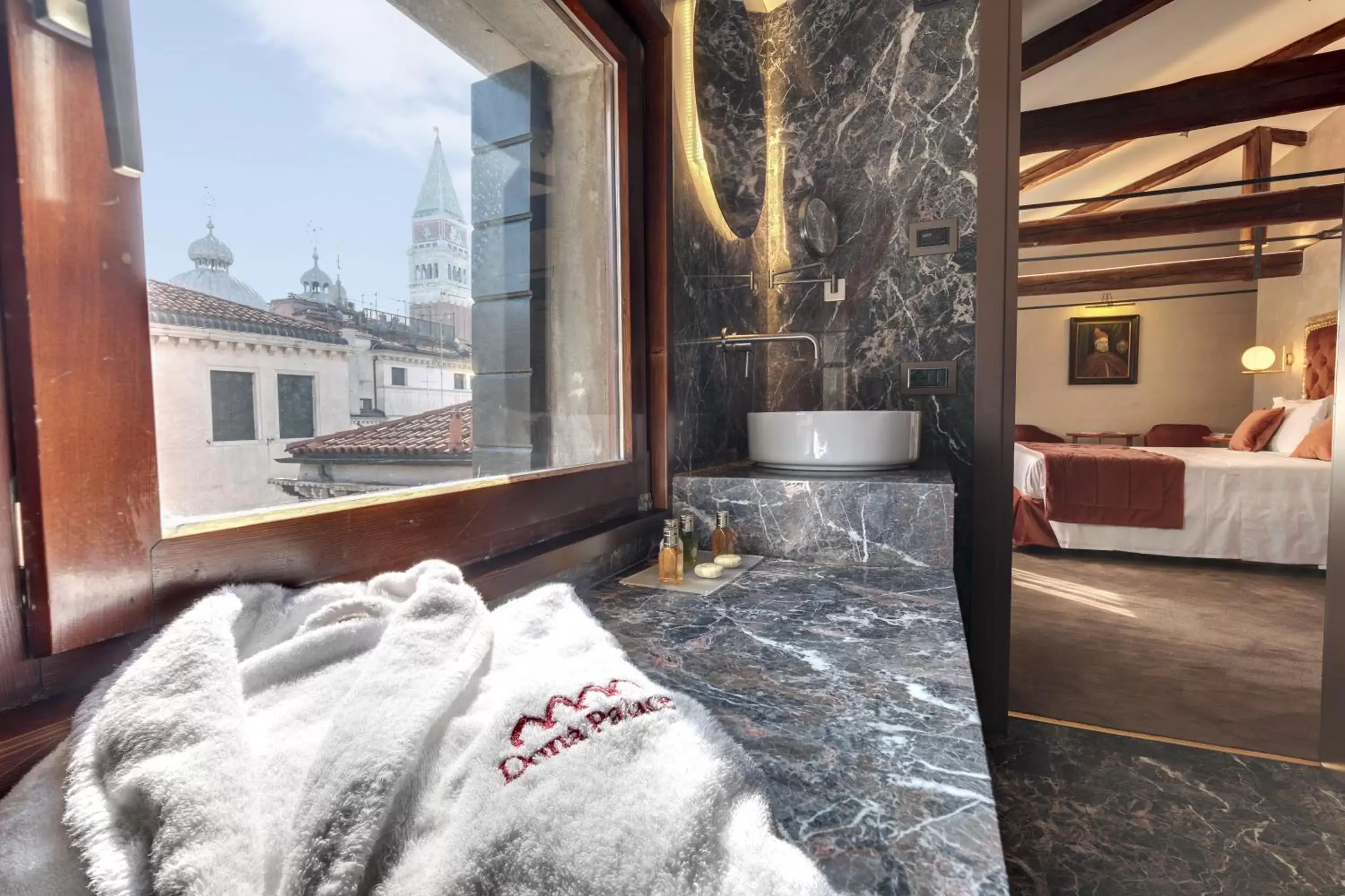 Bathroom in Hotel Donà Palace