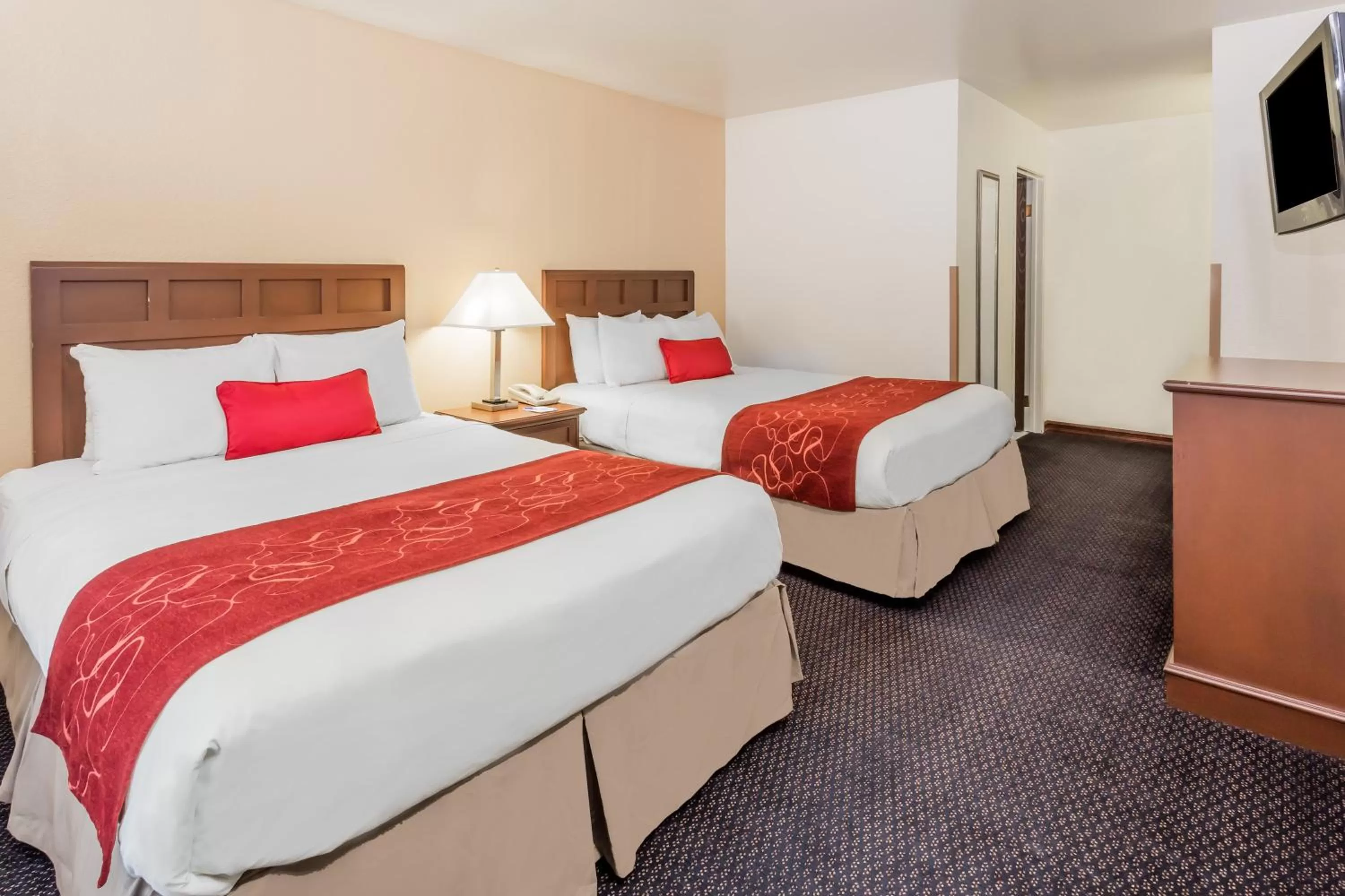 One-Bedroom Suite with Two Queen Beds - Non-Smoking in Baymont by Wyndham Waukesha