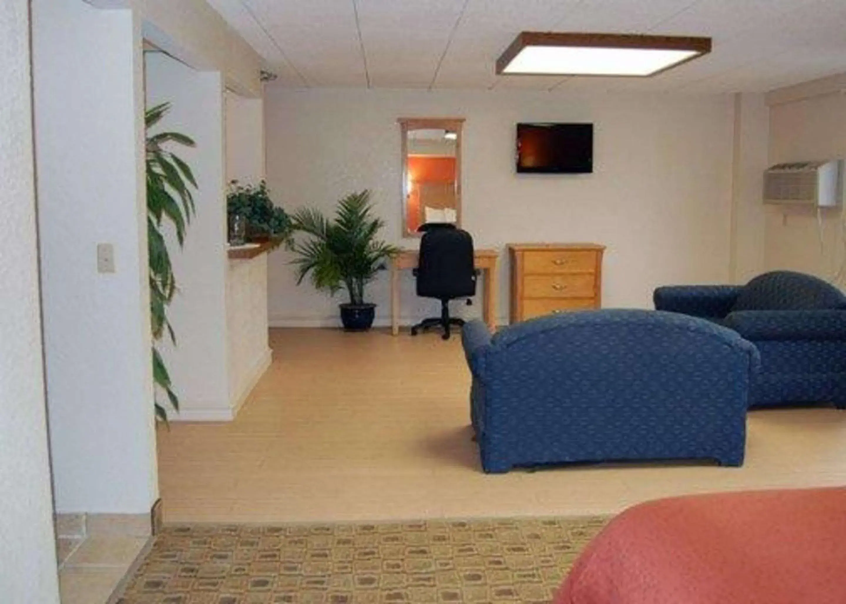 Photo of the whole room, Lobby/Reception in Econo Lodge Downtown North