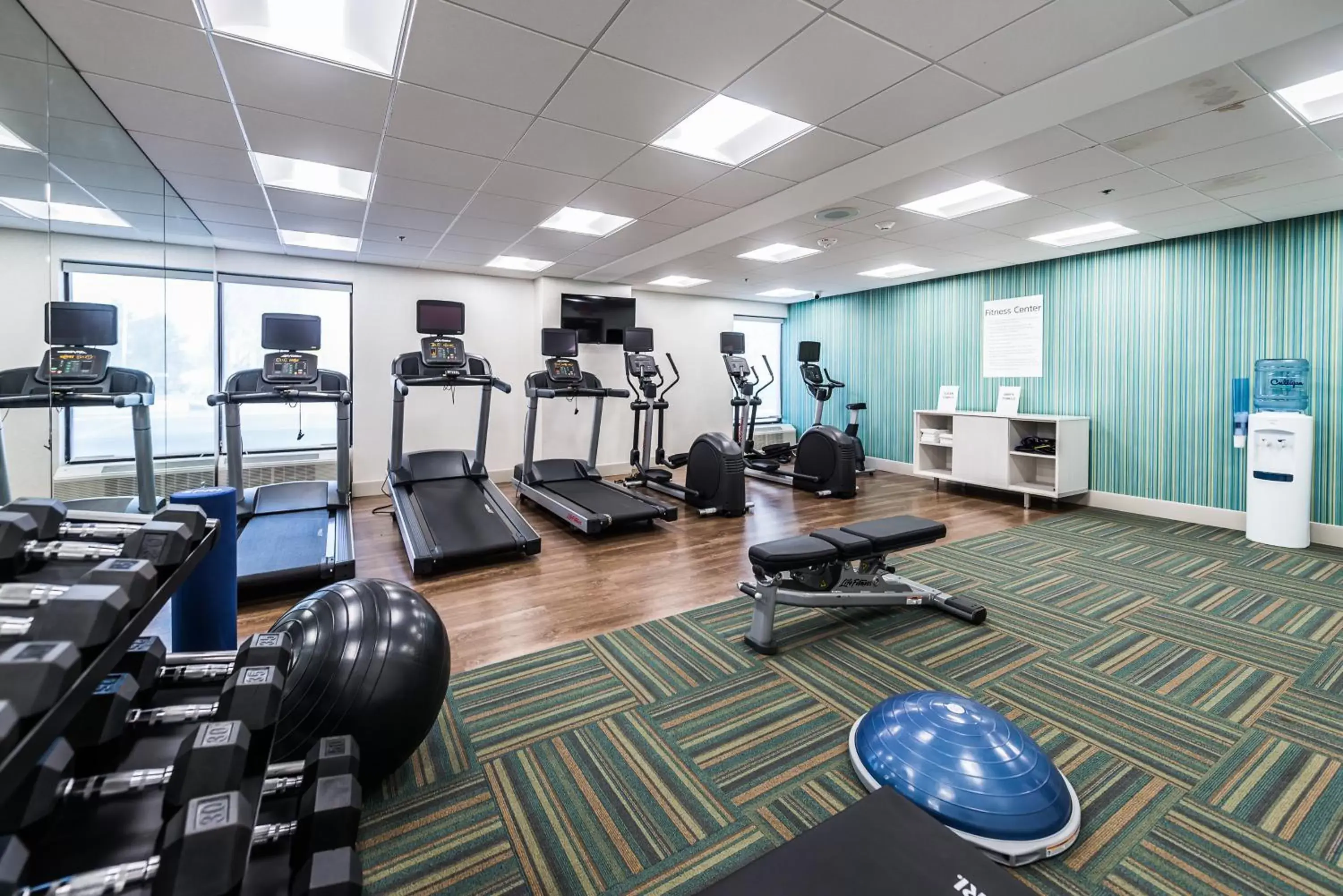 Fitness centre/facilities in Holiday Inn Express Flint-Campus Area by IHG Fitness centre/facilities in Holiday Inn Express Flint-Campus Area by IHG