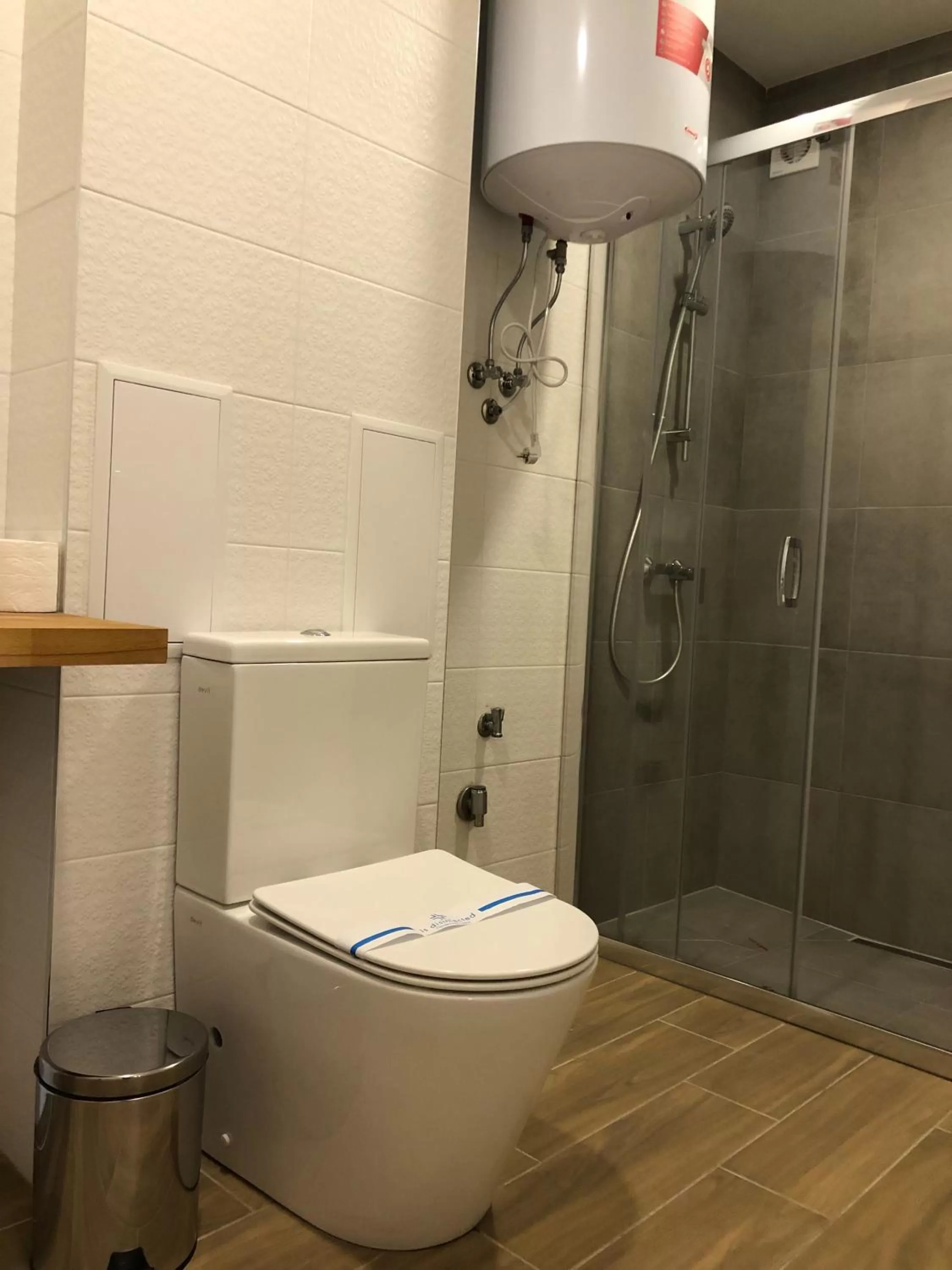 Shower, Bathroom in Partner Guest House