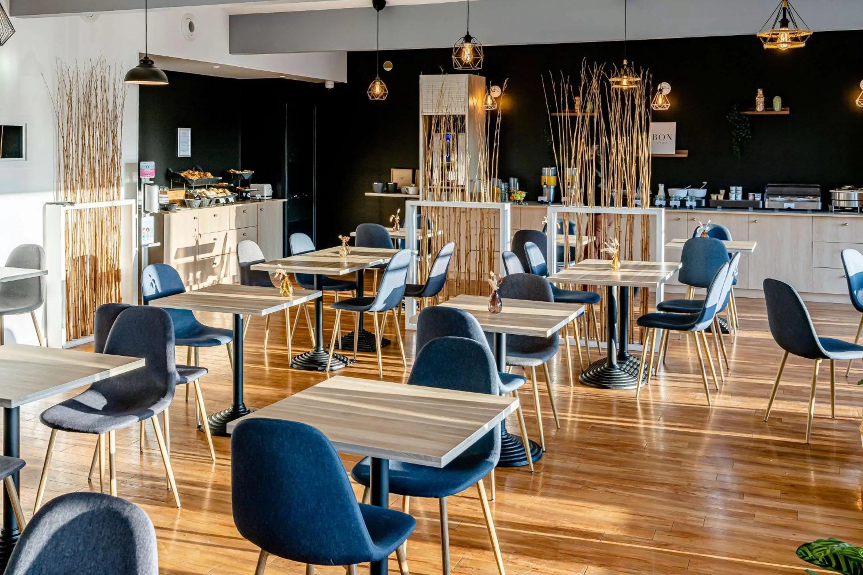 Breakfast in Sure Hotel by Best Western Bordeaux Lac