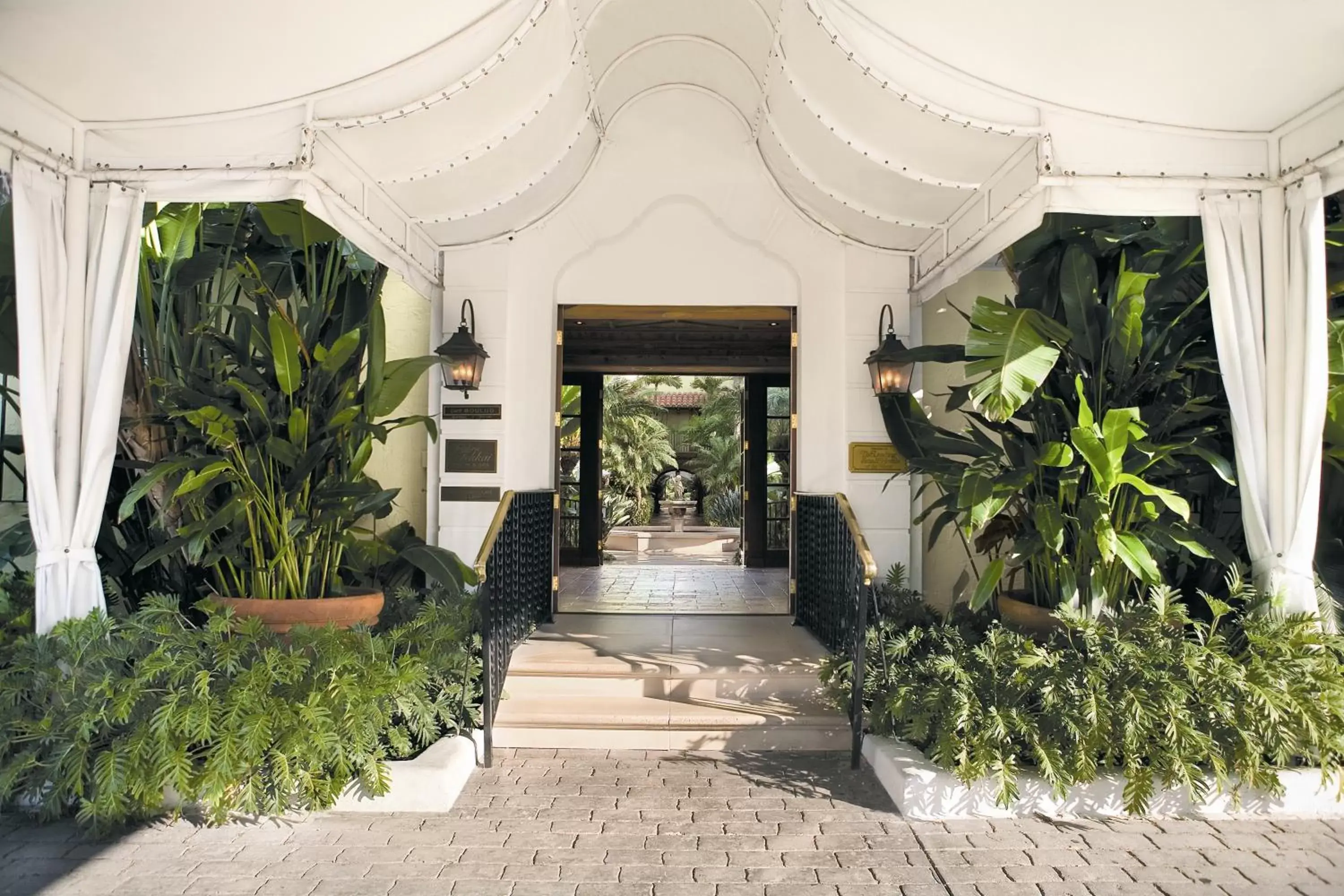 Facade/entrance in The Brazilian Court Hotel