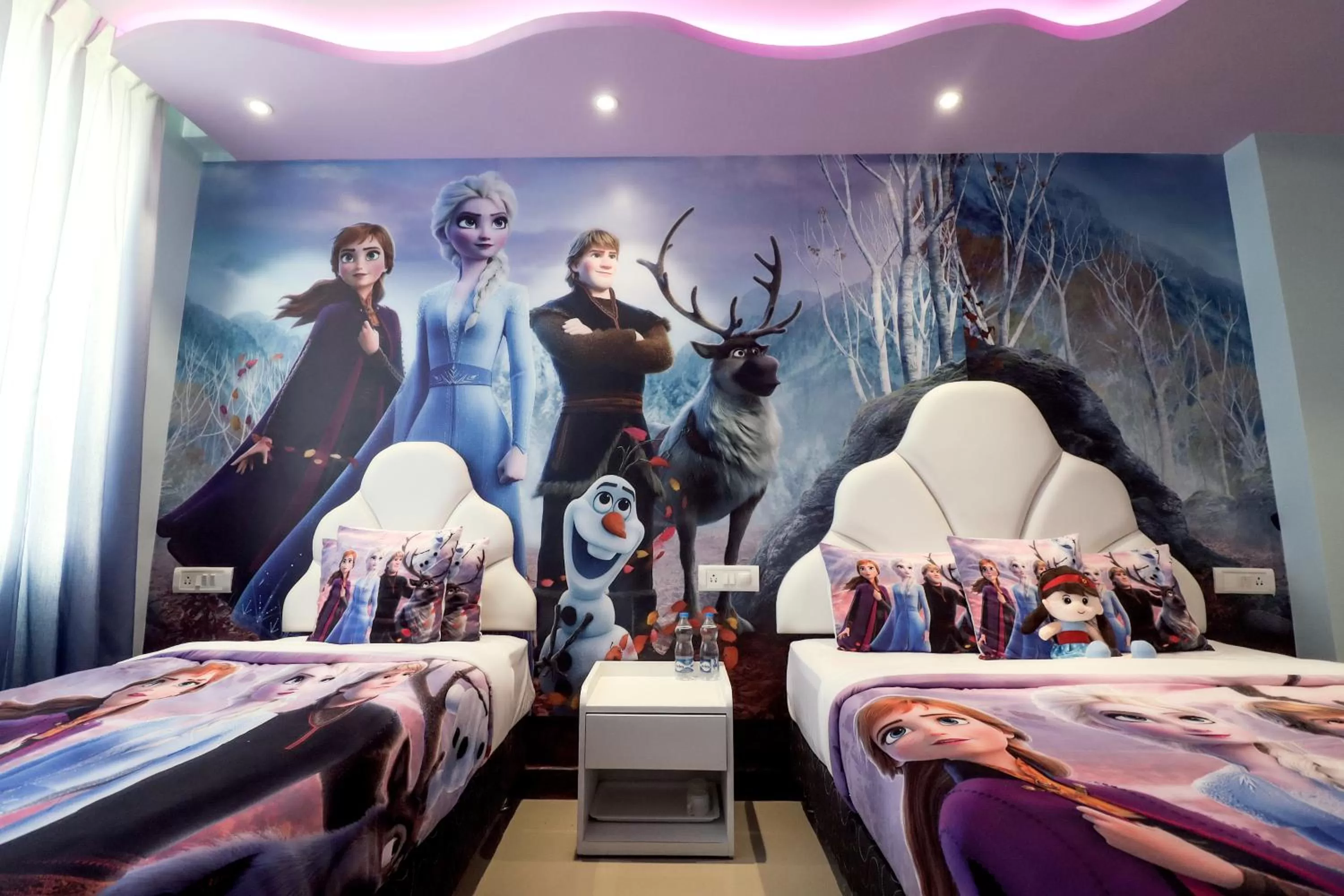 Bed in Hotel Greek Glory