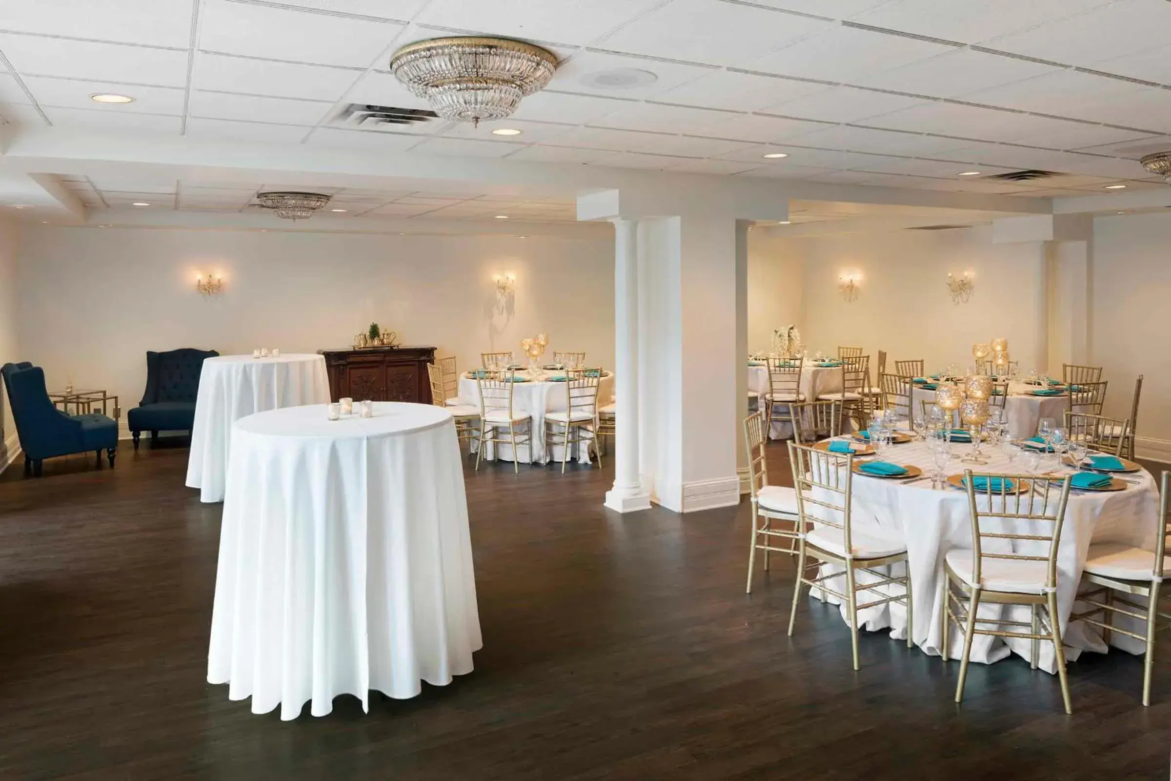 Banquet/Function facilities, Restaurant/Places to Eat in Nicollet Island Inn