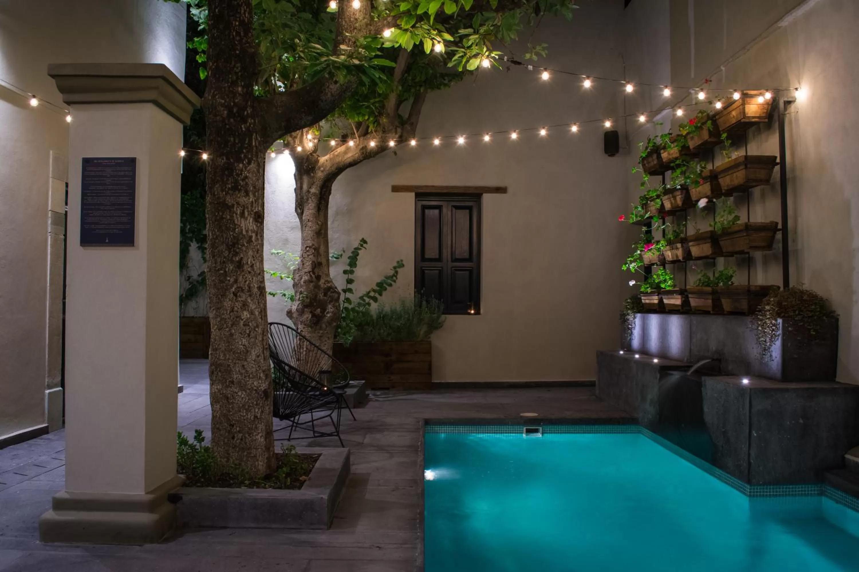 Swimming pool in Antigua Trece Hotel Fusión