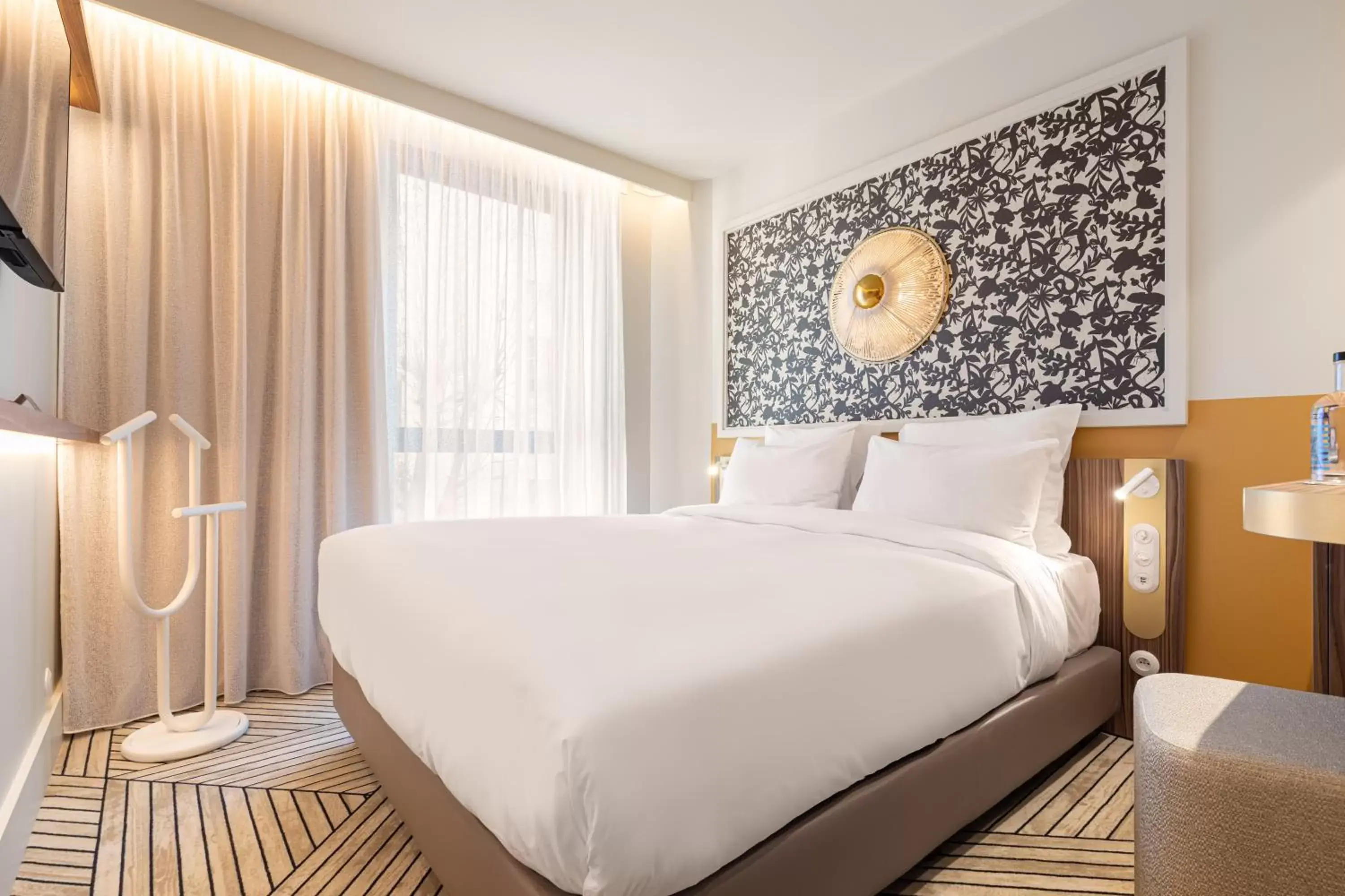 Photo of the whole room, Bed in Hotel Yac Paris Clichy, a member of Radisson Individuals
