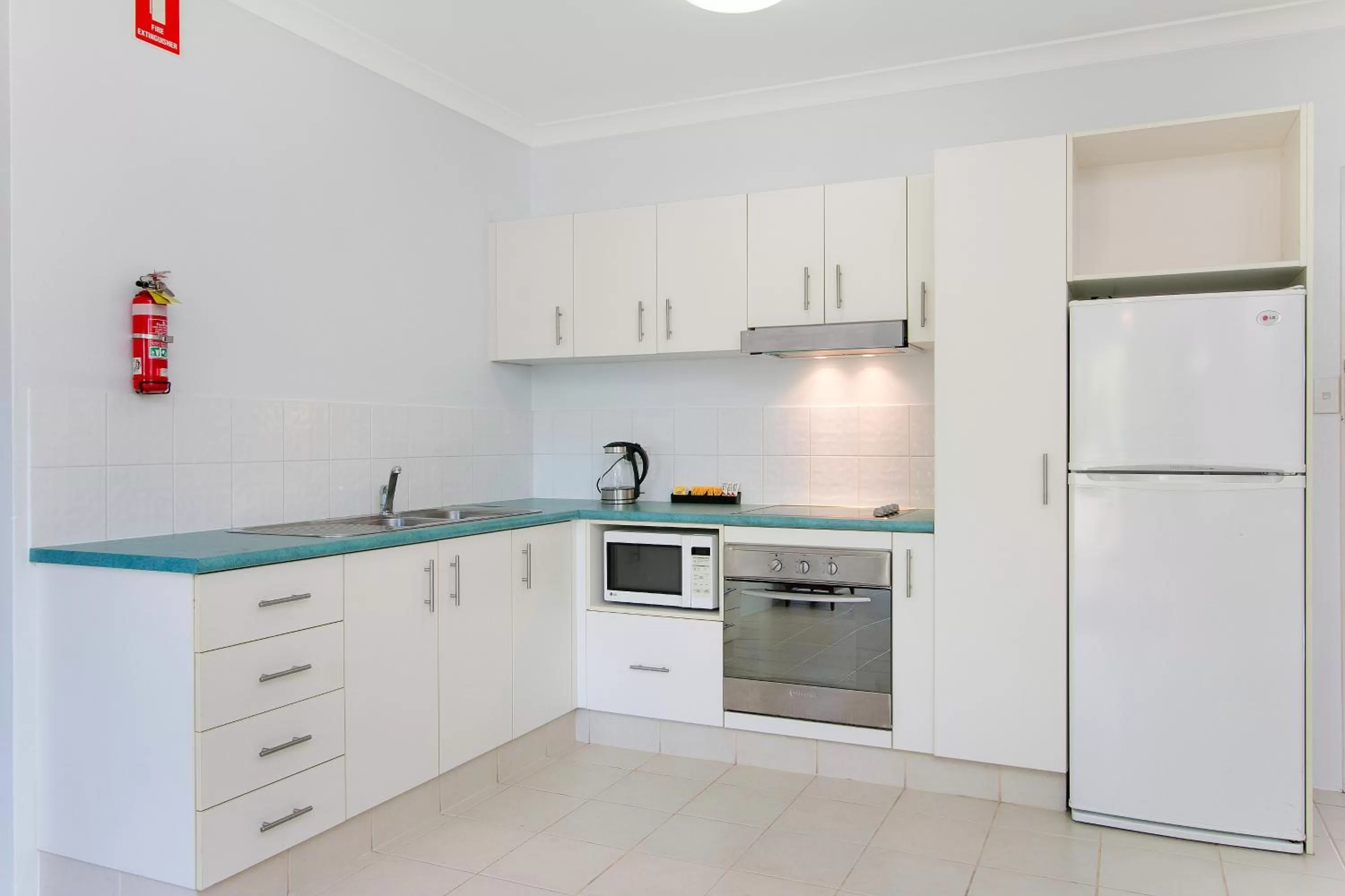 Kitchen or kitchenette in Cairns City Palms