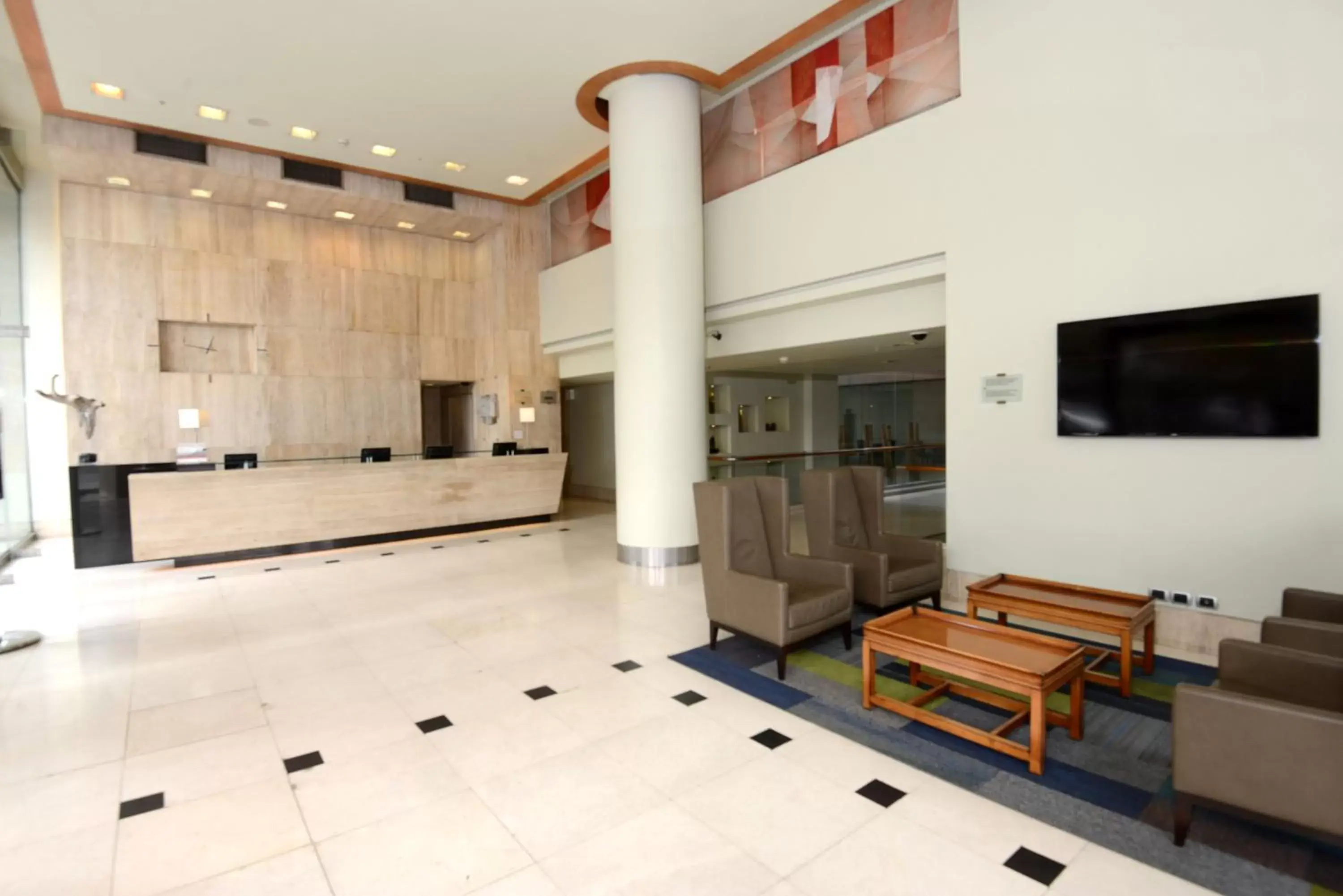 Property building, Lobby/Reception in Holiday Inn Express Santiago Las Condes, an IHG Hotel