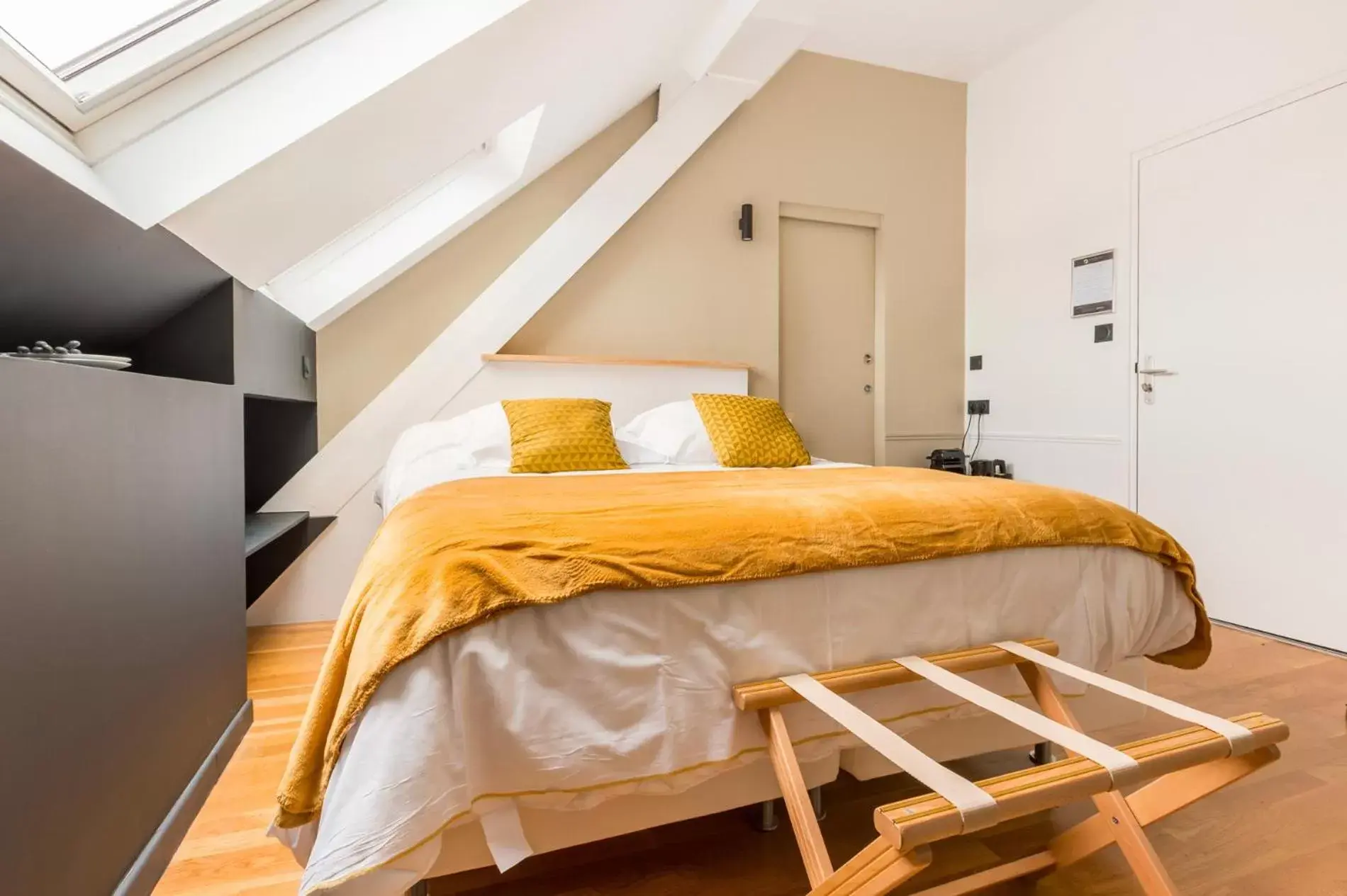 Bedroom, Bed in Le Chat Qui Dort - Villa Gounod