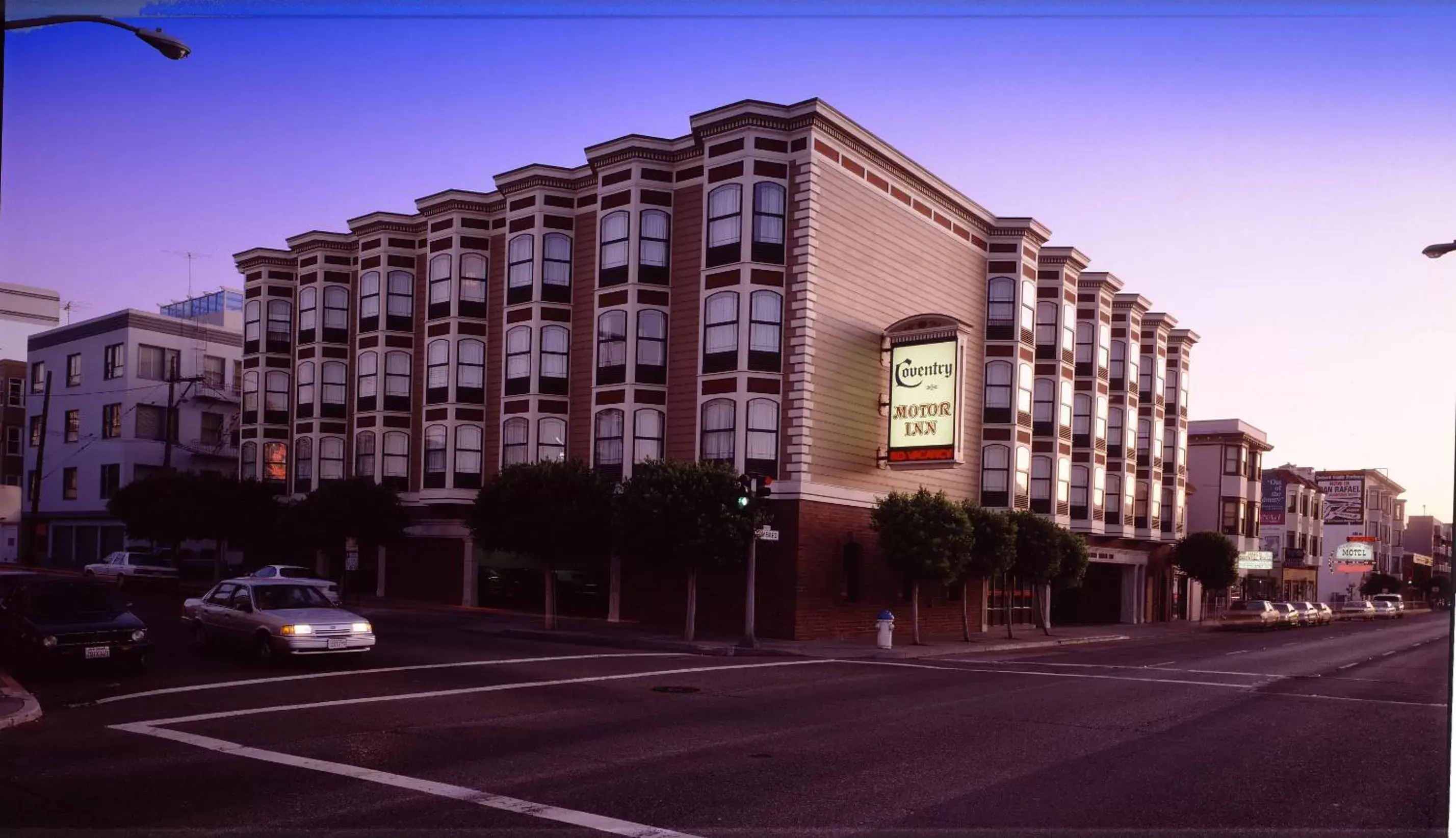 Facade/entrance, Property Building in Coventry Motor Inn