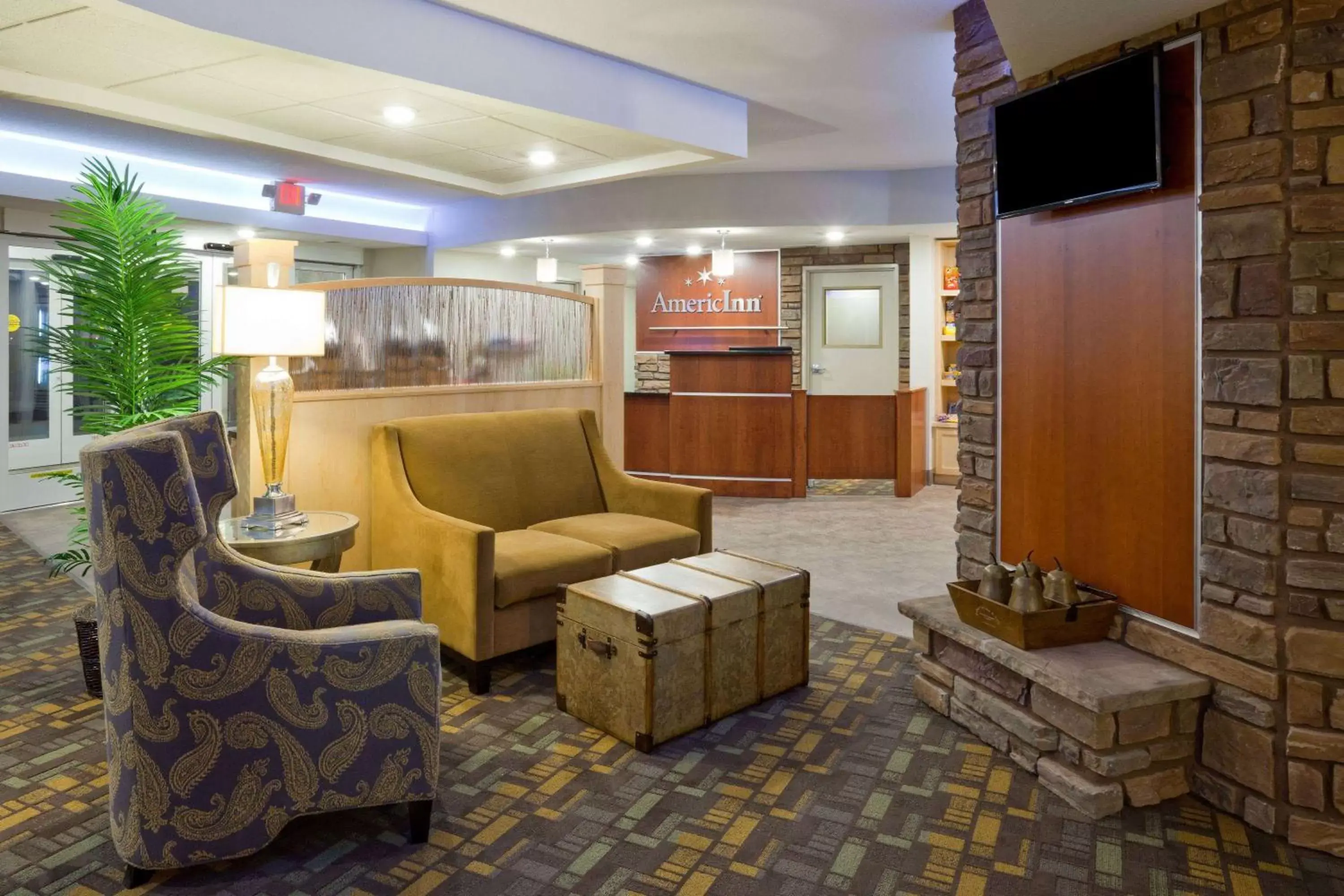 Seating area, Lobby/Reception in AmericInn by Wyndham Hartford SD