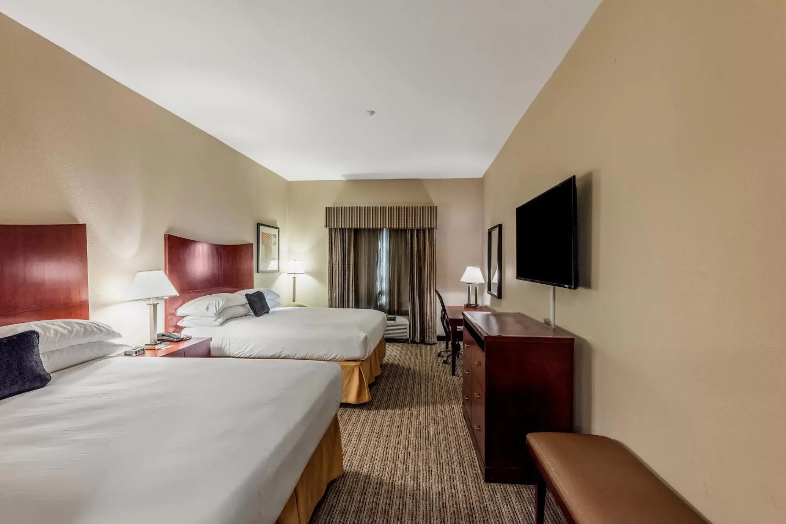 Bedroom, Bed in Red Lion Inn & Suites Mineral Wells Bedroom, Bed in Red Lion Inn & Suites Mineral Wells