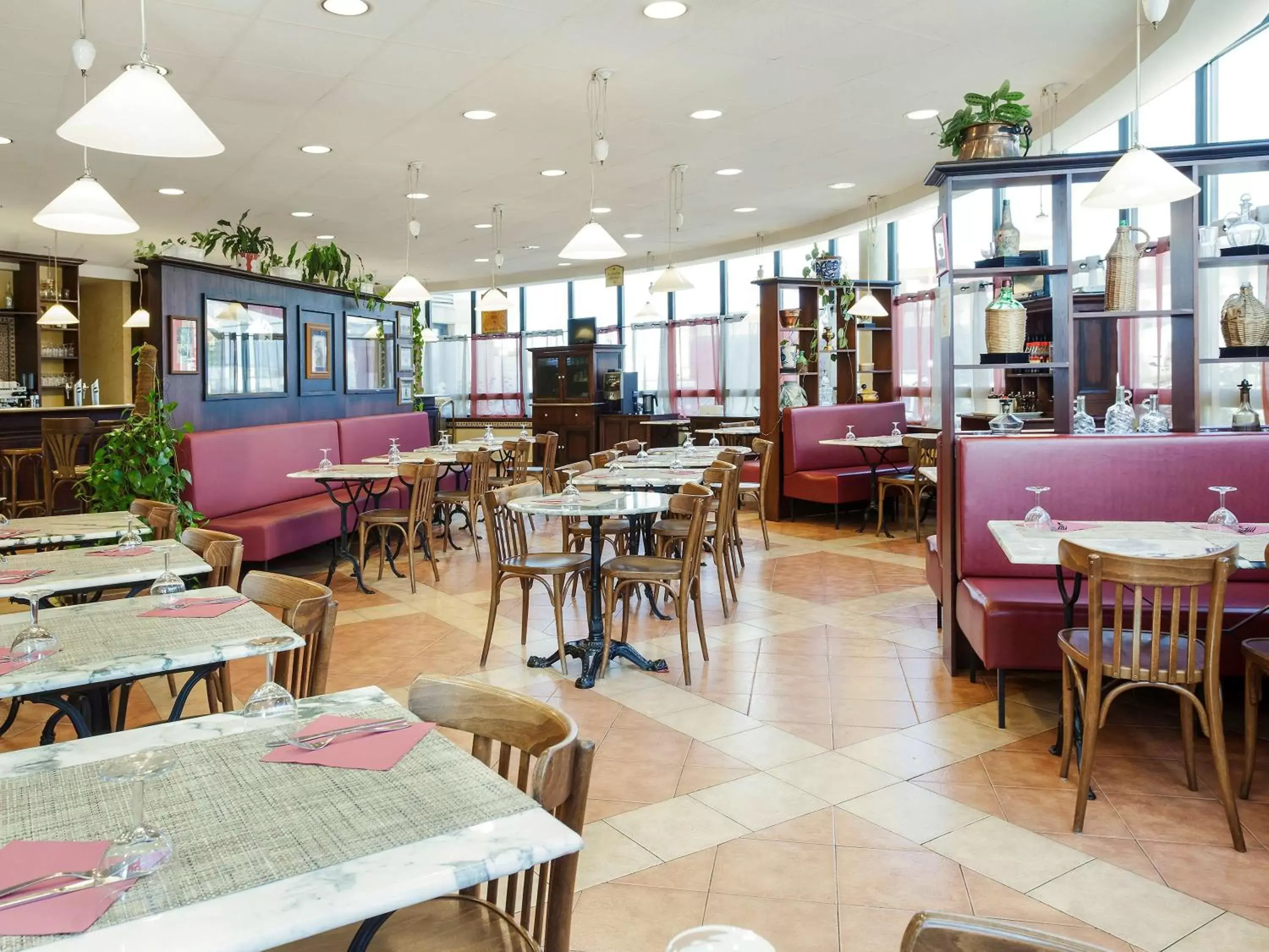 Restaurant/Places to Eat in Ibis Valladolid