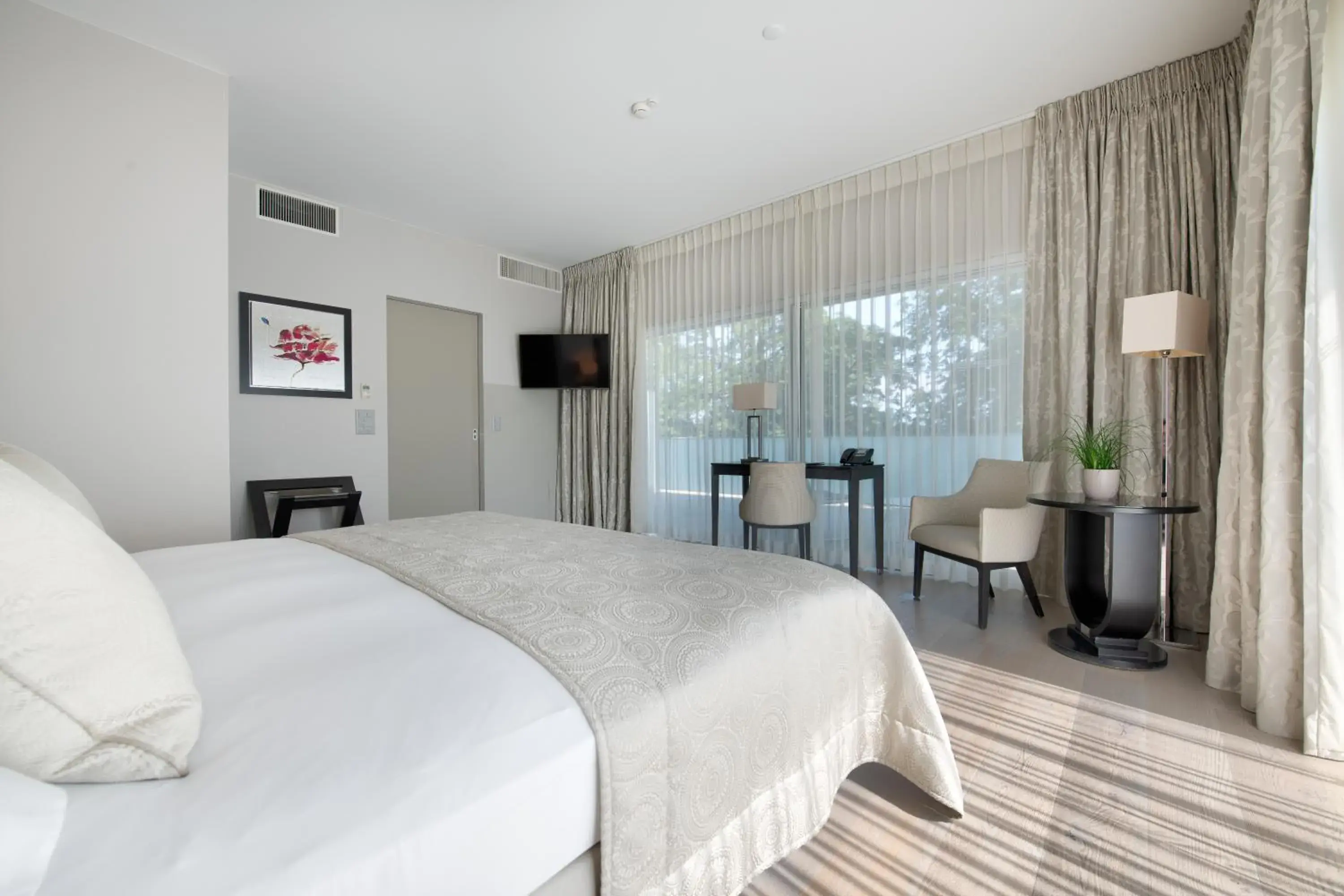 Bed in Hostellerie Le Petit Manoir Bed in Hostellerie Le Petit Manoir