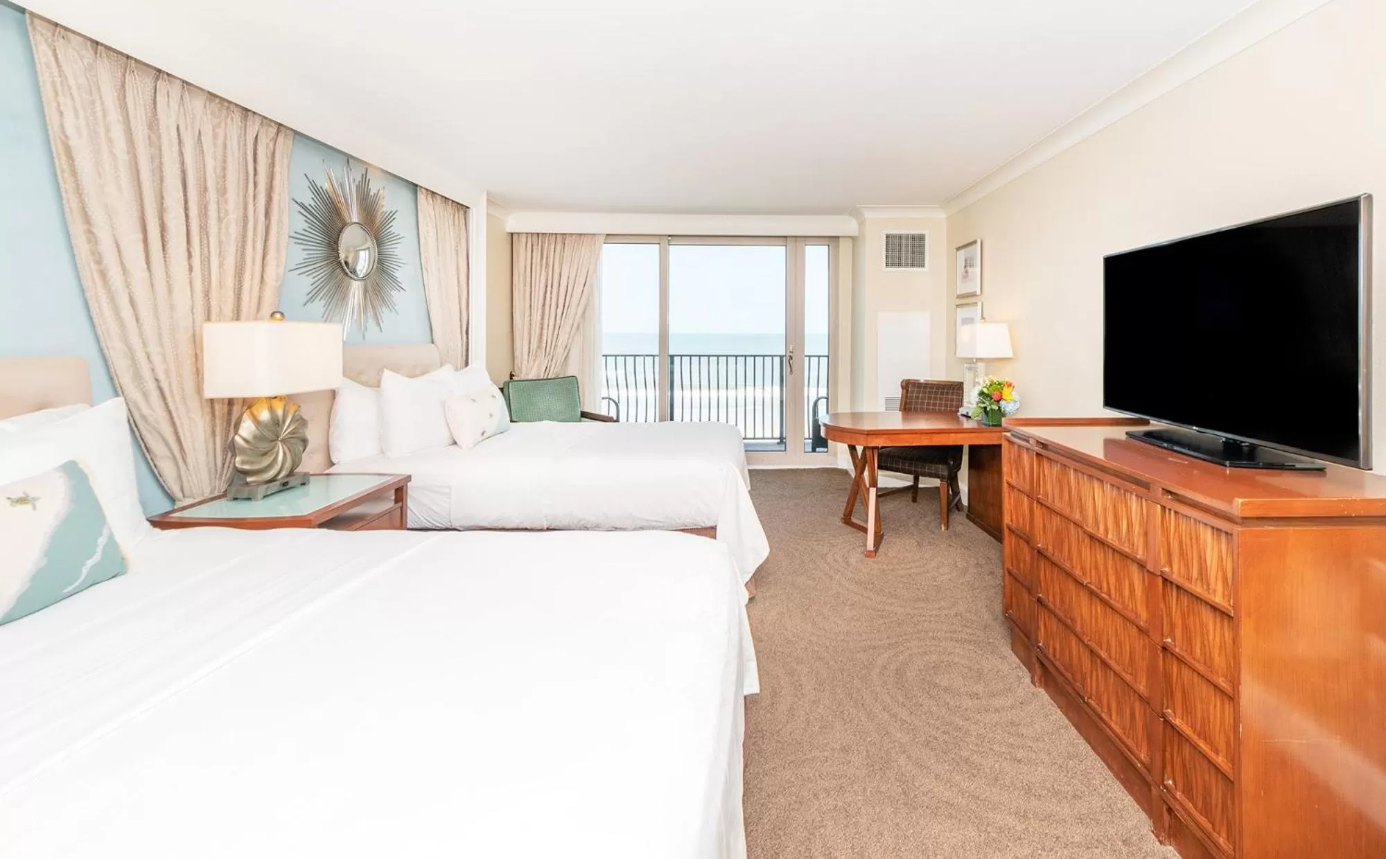 Photo of the whole room, Bed in One Ocean Resort and Spa